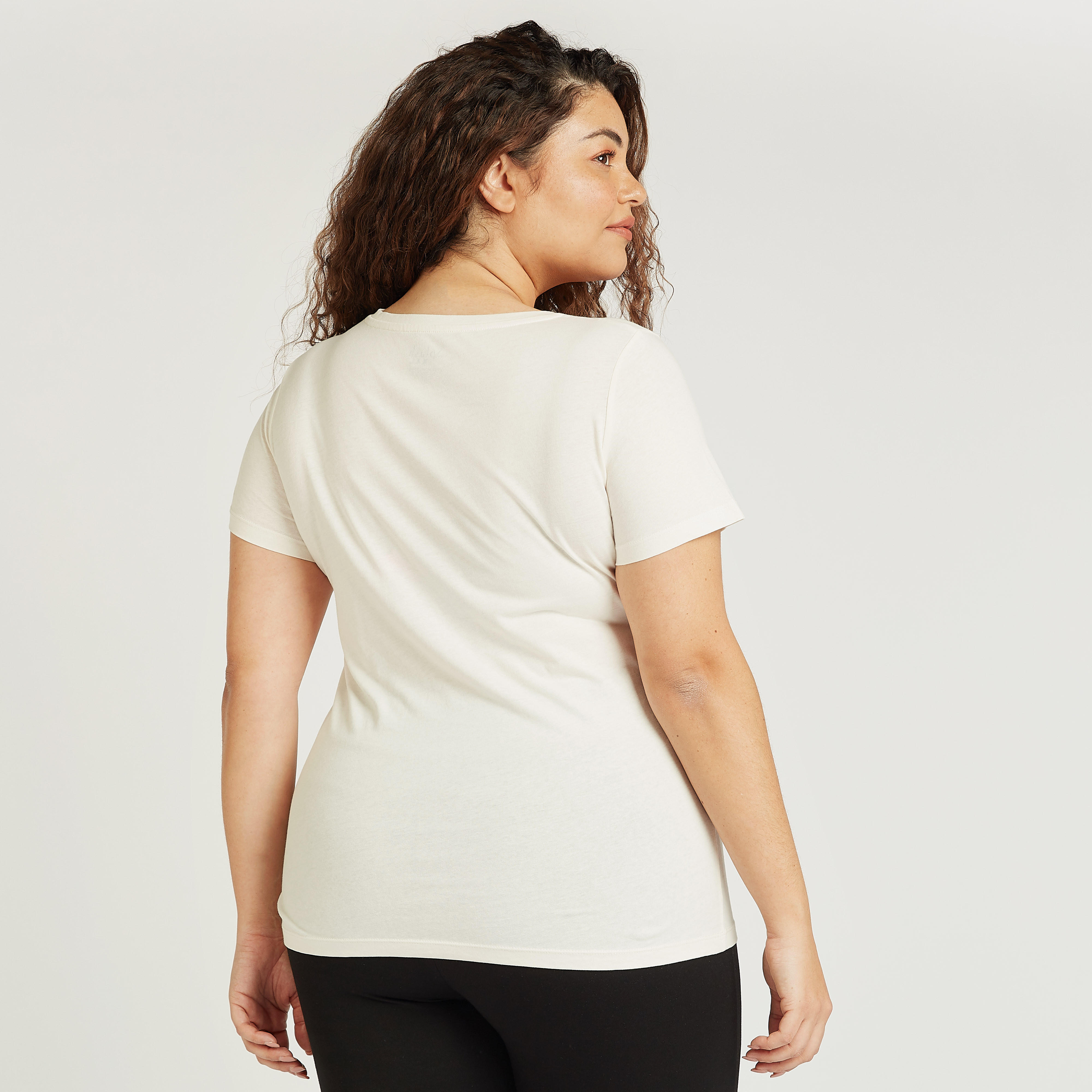 تيشيرت بياقة مستديرة وأكمام قصيرة وطبعات-women-clothing-tshirts-image-1
