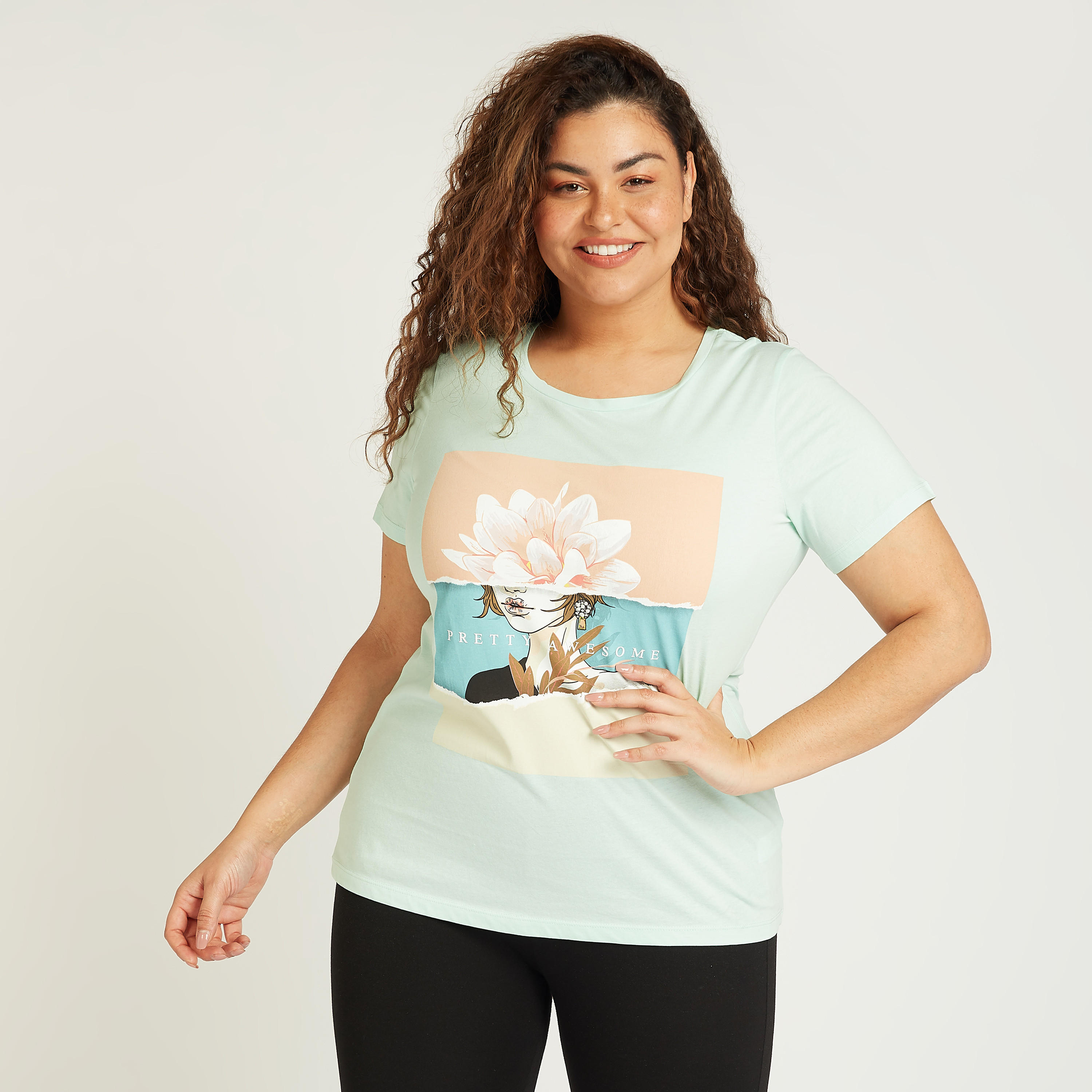 تيشيرت بياقة مستديرة وأكمام قصيرة وطبعات-women-clothing-tshirts-image-1