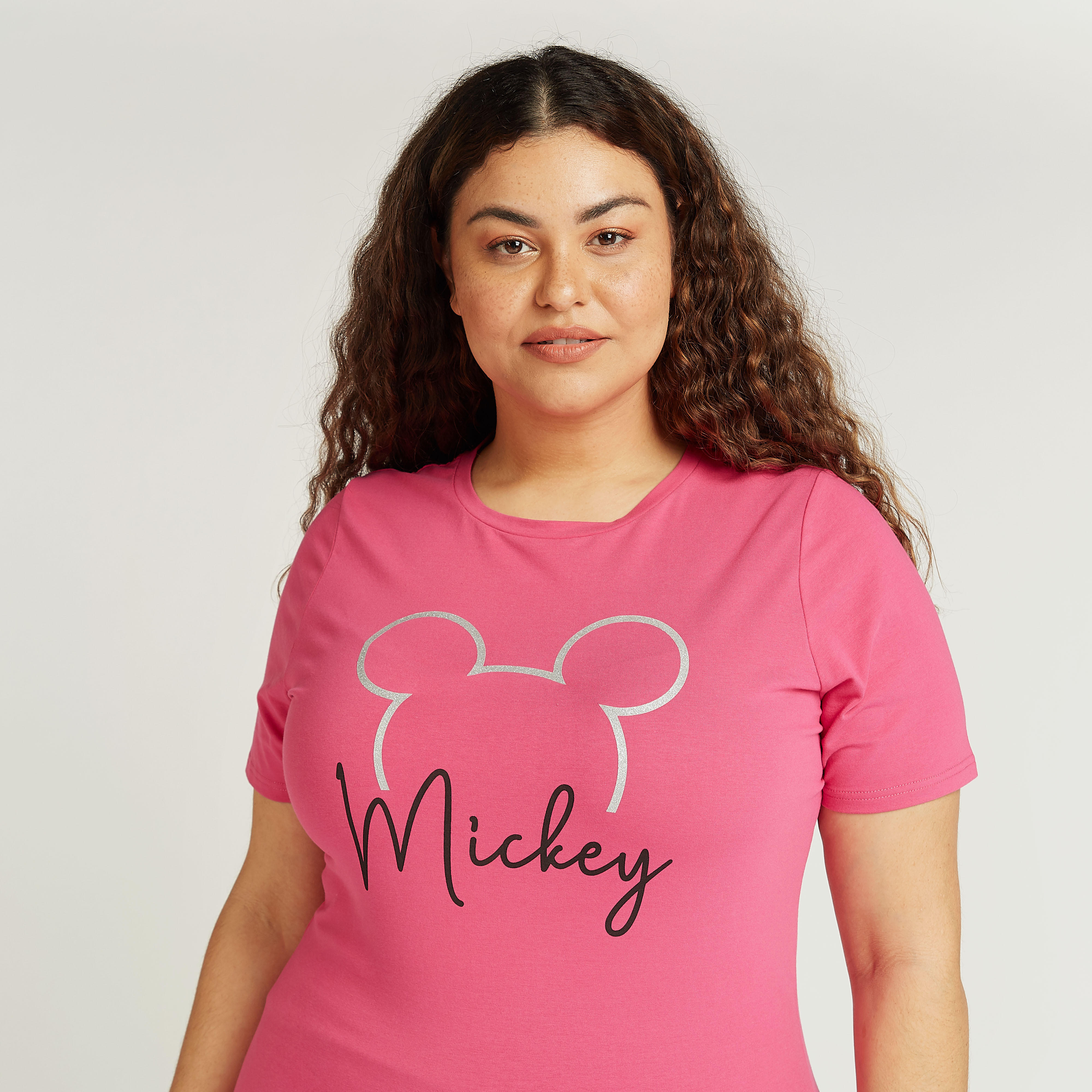 تيشيرت بياقة مستديرة وأكمام قصيرة وطبعات ميكي ماوس-women-clothing-tshirts-image-3