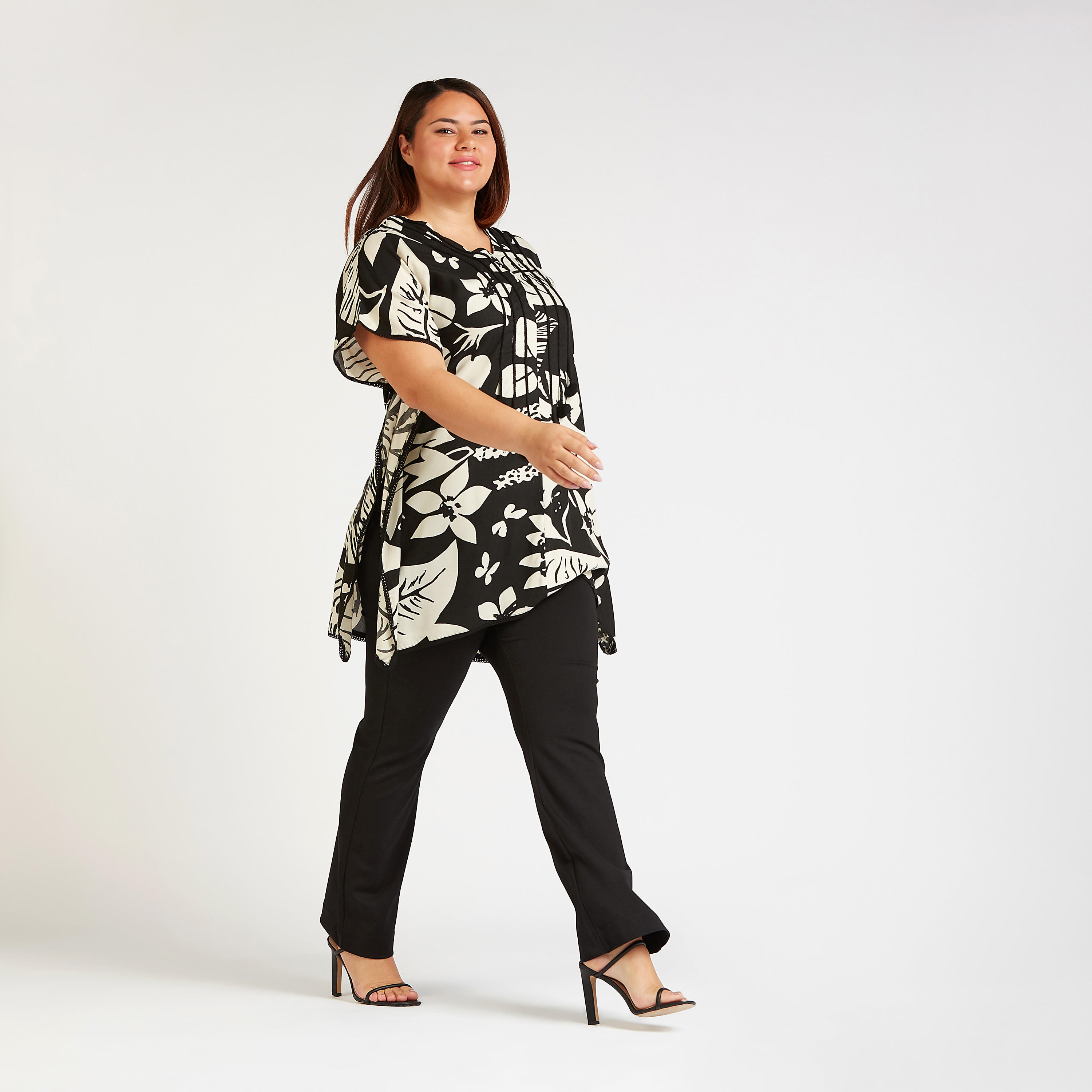 بنطلون سادة بخصر مطّاطي متوسّط الارتفاع-women-clothing-bottoms-trousers-image-2