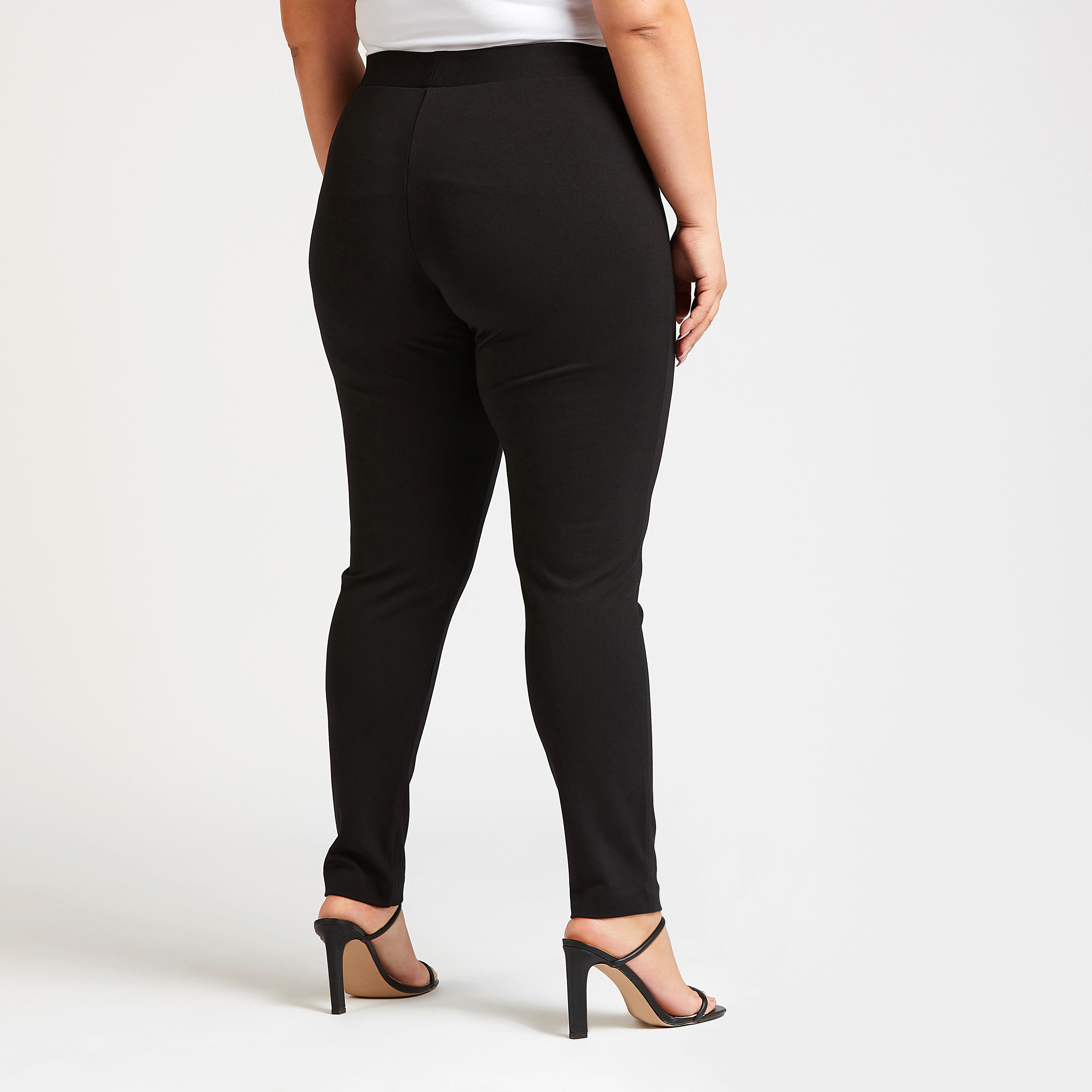 بنطلون ليقنز طويل سادة بخصر مطّاطي-women-clothing-bottoms-leggings-image-2