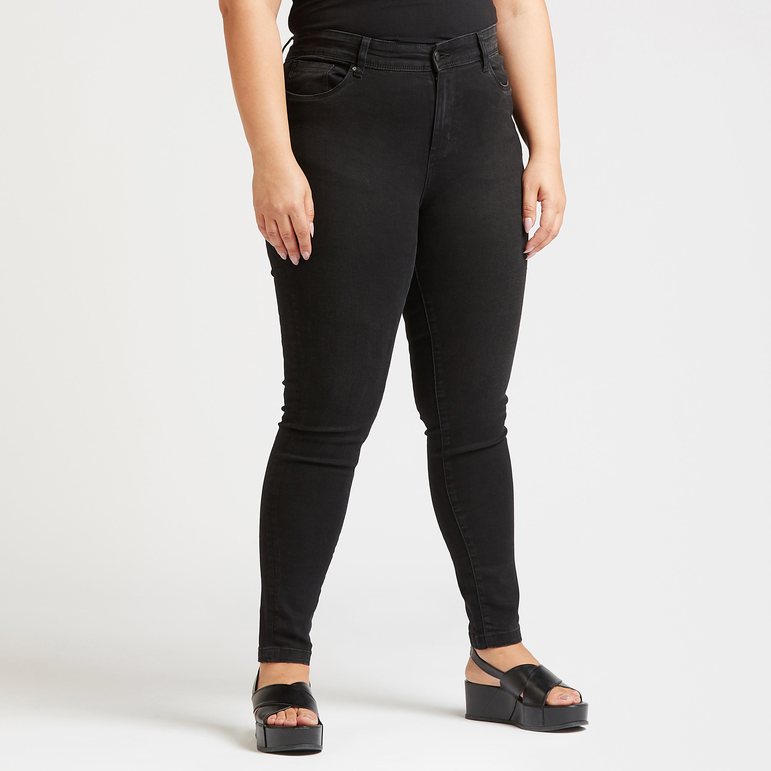 بنطلون جينز سادة سكيني بخصر متوسّط الإرتفاع وجيوب وعراوي حزام-women-clothing-bottoms-jeans-image-1