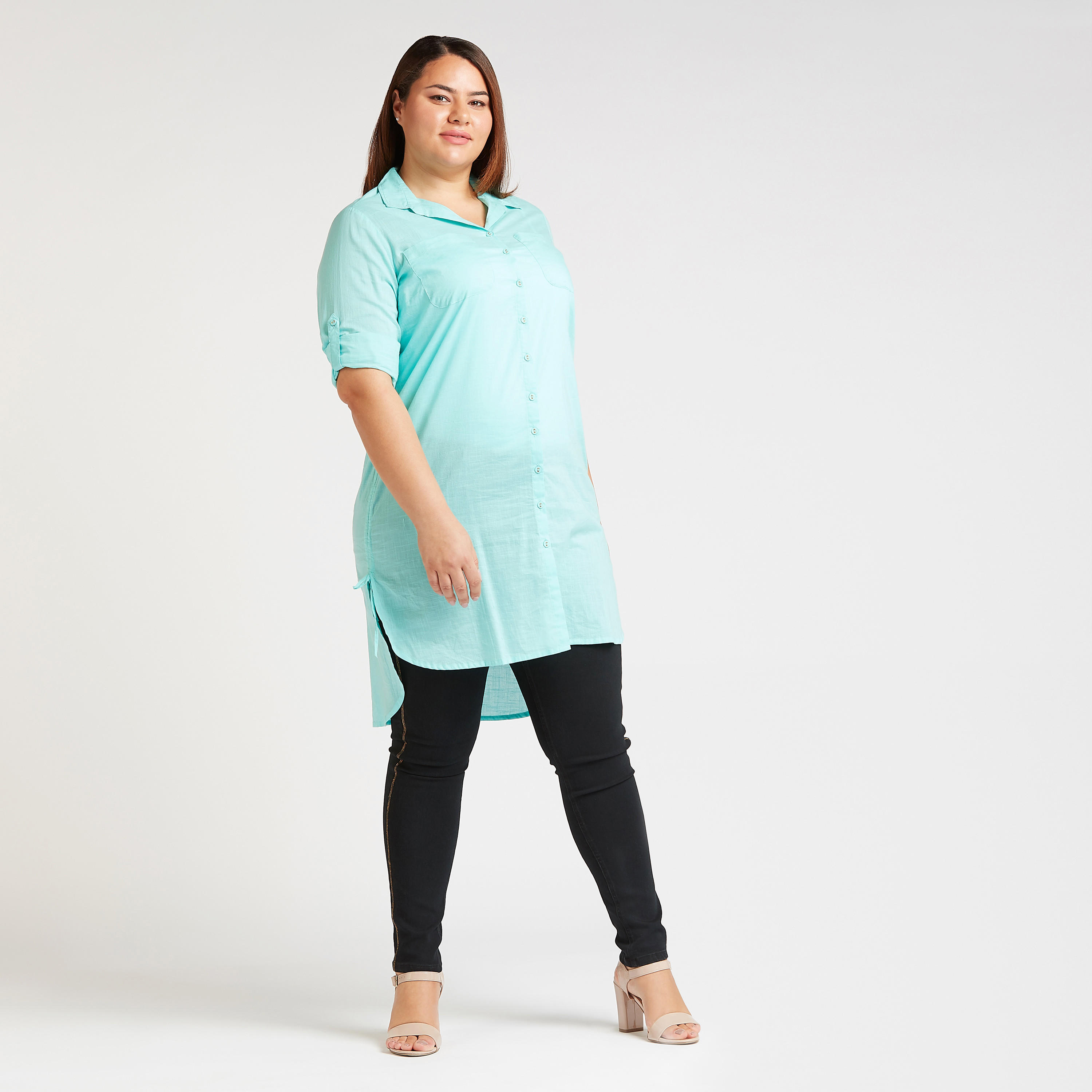 بنطلون جينز مستدام سادة سكيني بخصر متوسّط الإرتفاع وجيوب وتفاصيل شريطة-women-clothing-bottoms-jeans-image-2