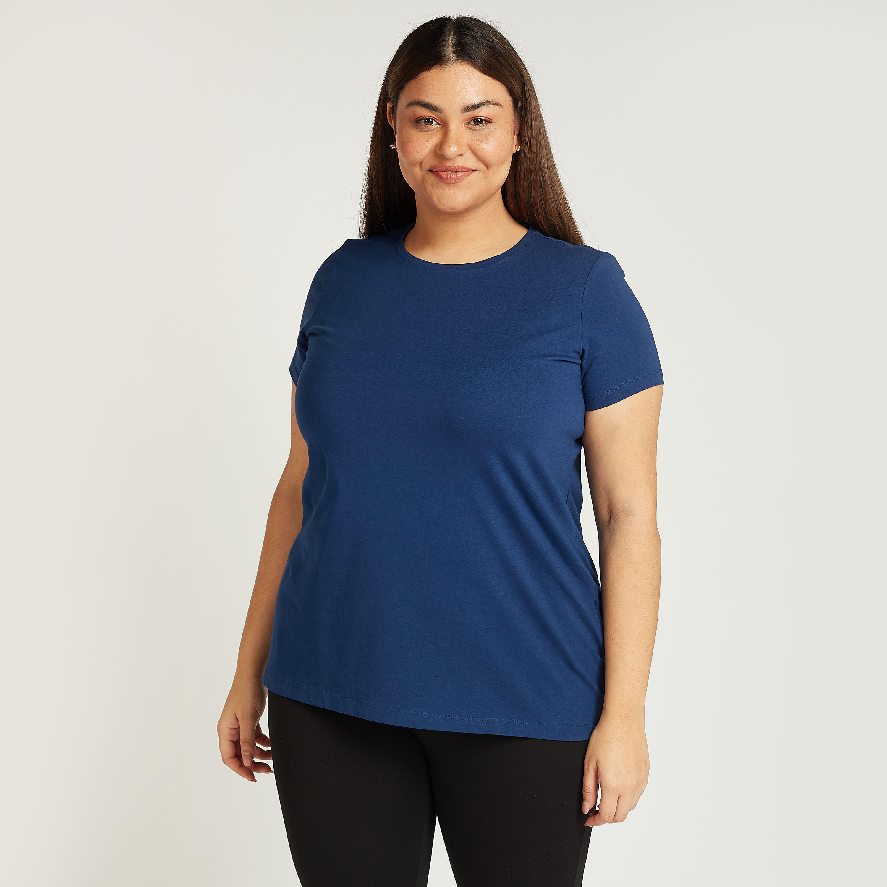 تيشيرت سادة بياقة ضيّقة وأكمام قصيرة-women-clothing-tshirts-image-5