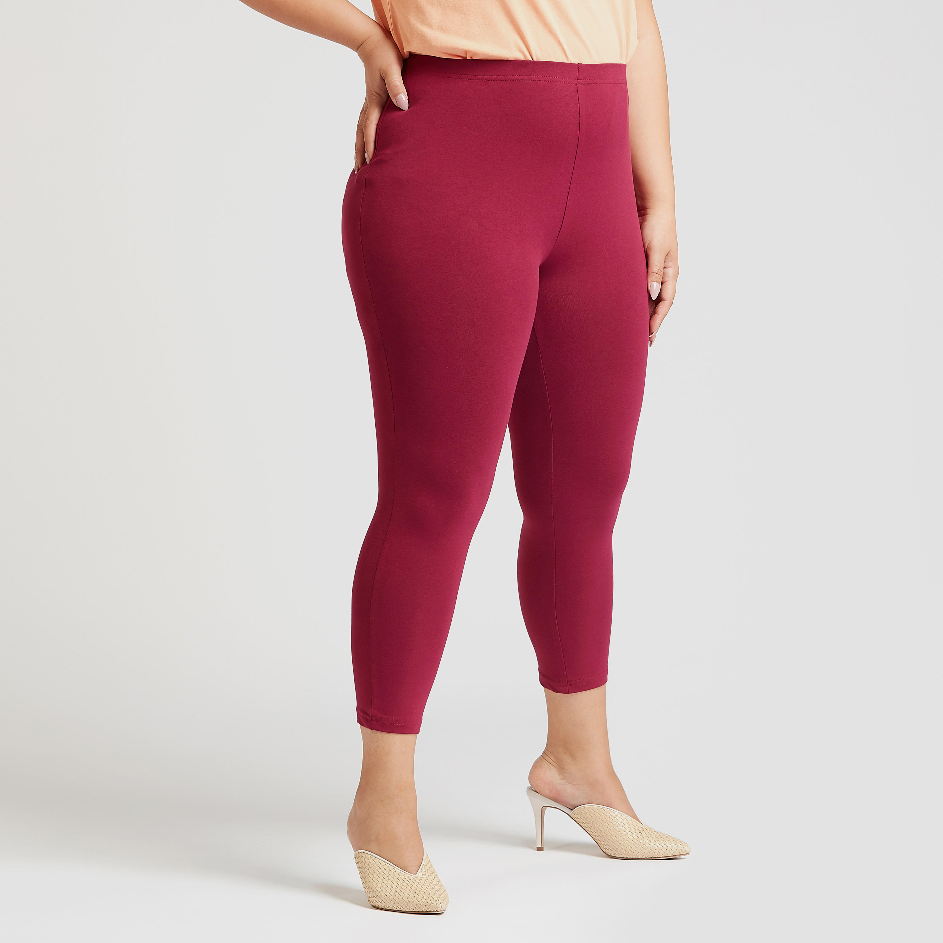 بنطلون ليقنز سادة 3/4 بخصر متوسط الارتفاع-women-clothing-bottoms-leggings-image-1