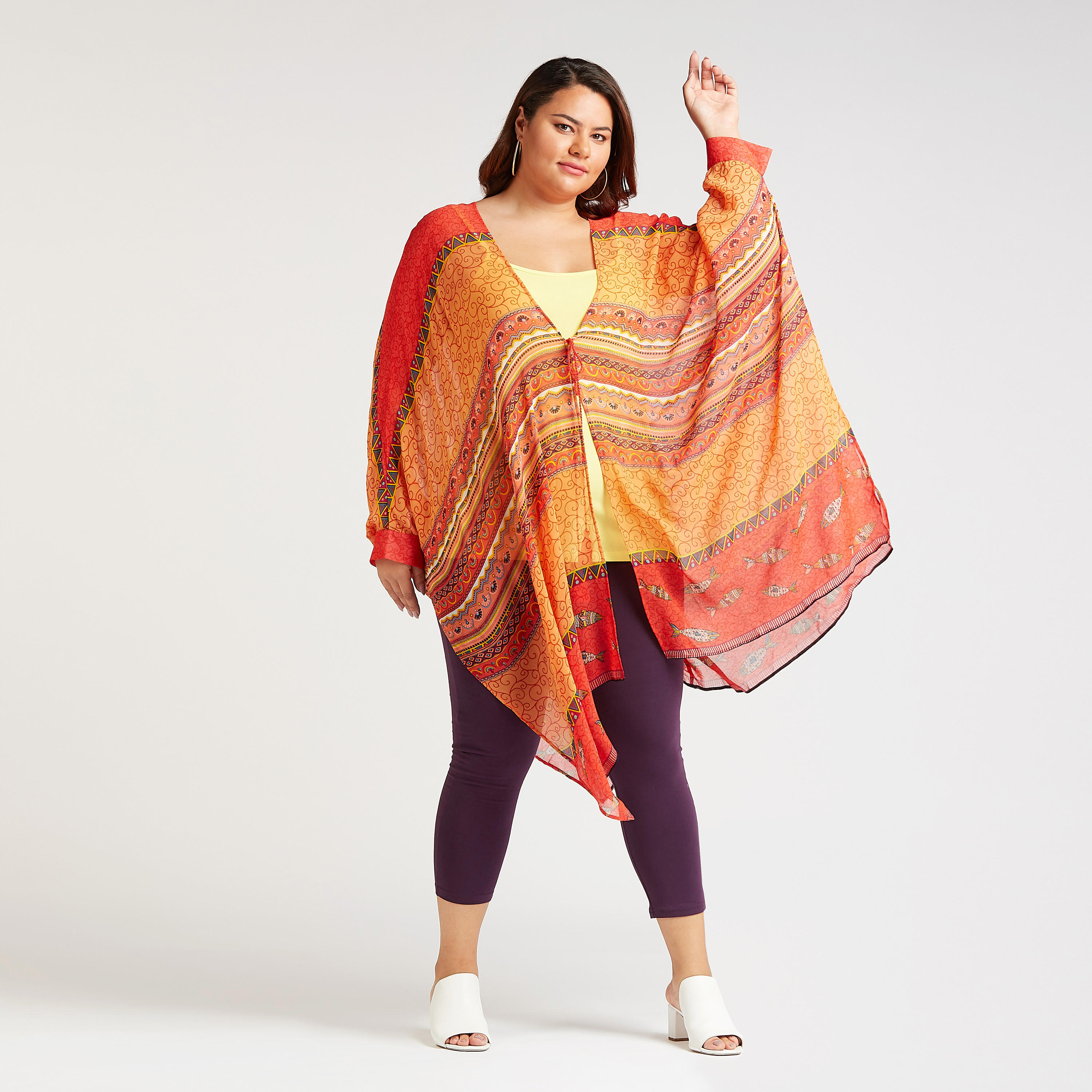بنطلون ليقنز قصير سادة بخصر مطاطي-women-clothing-bottoms-leggings-image-2