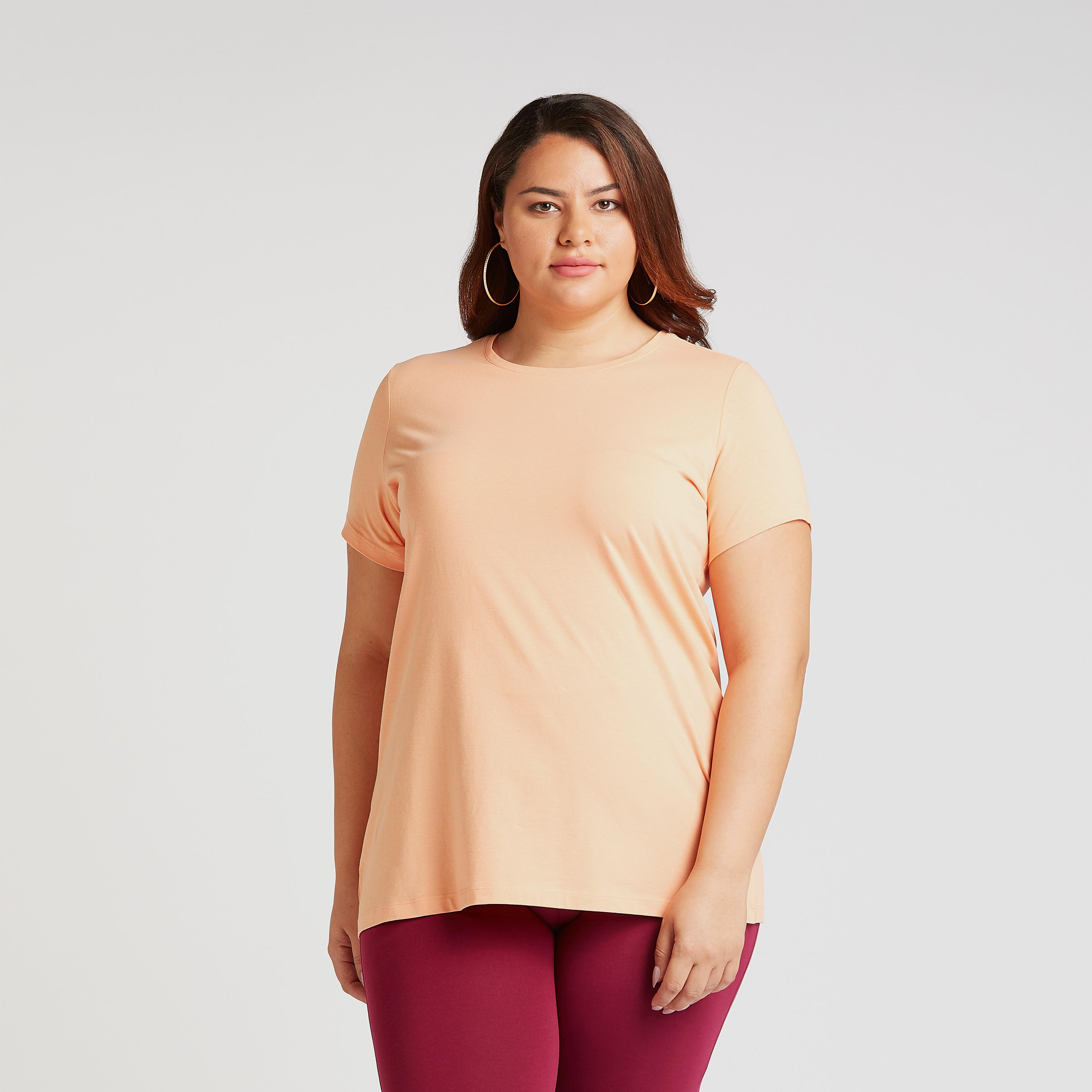 تيشيرت سادة بياقة ضيّقة وأكمام قصيرة-women-clothing-tshirts-image-4