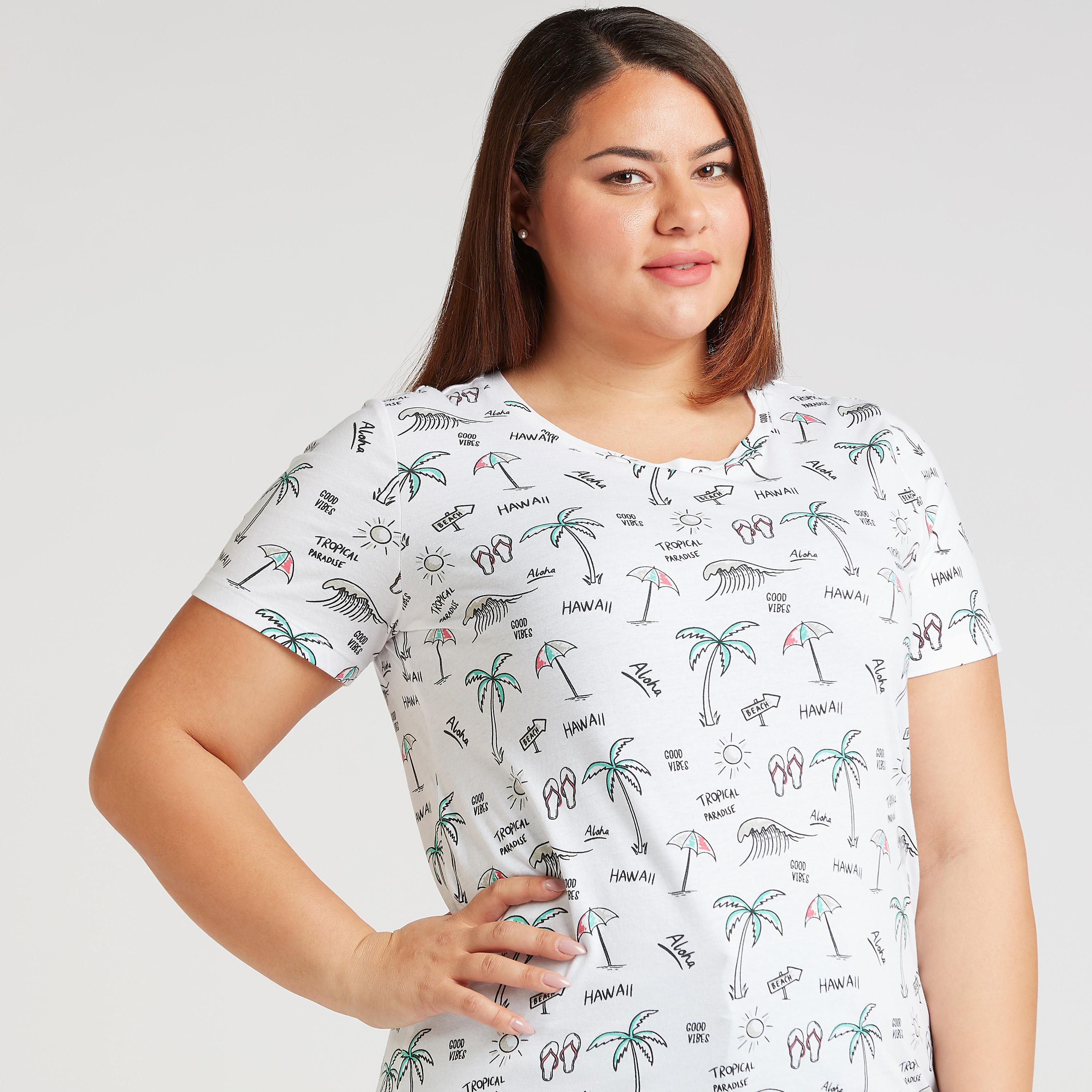 تيشيرت بياقة مستديرة وأكمام قصيرة وطبعات جرافيك-women-clothing-tshirts-image-3