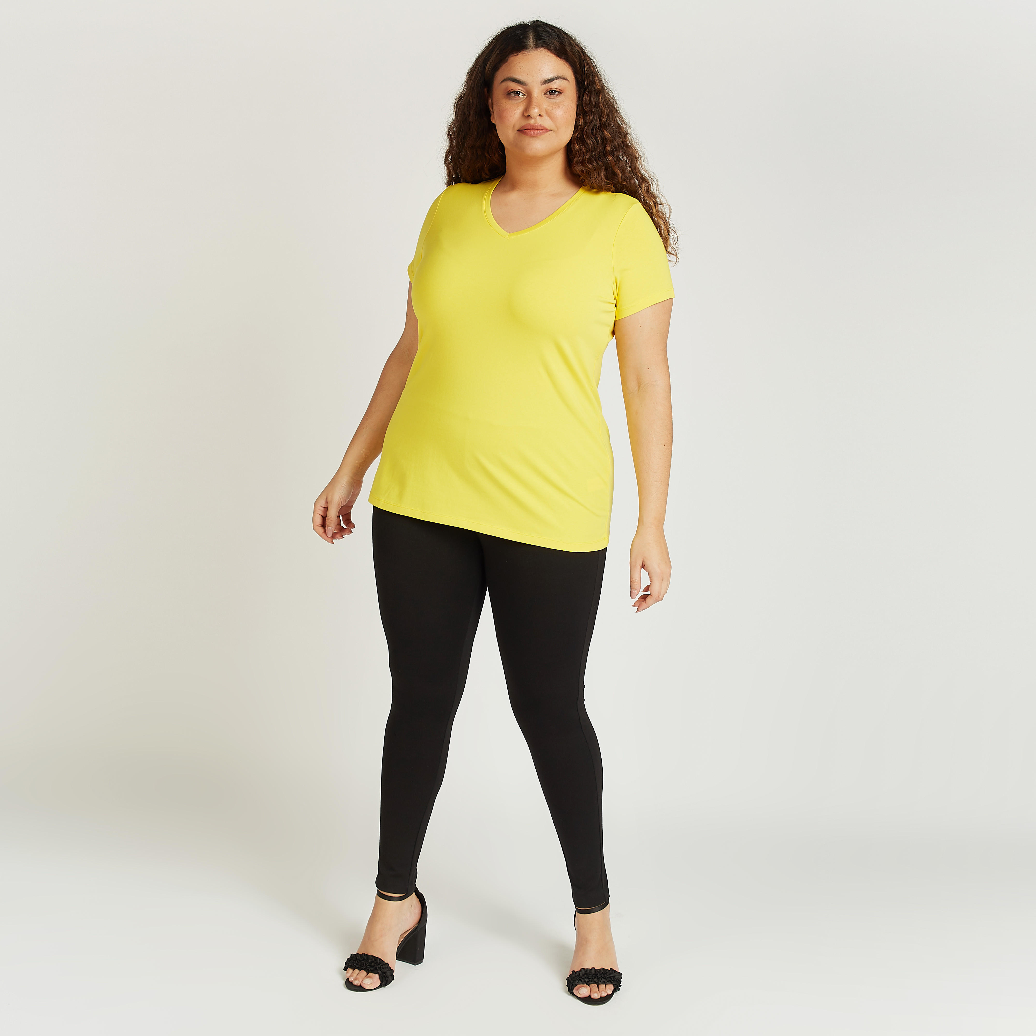 تيشيرت سادة بياقة V وأكمام قصيرة-women-clothing-tshirts-image-4