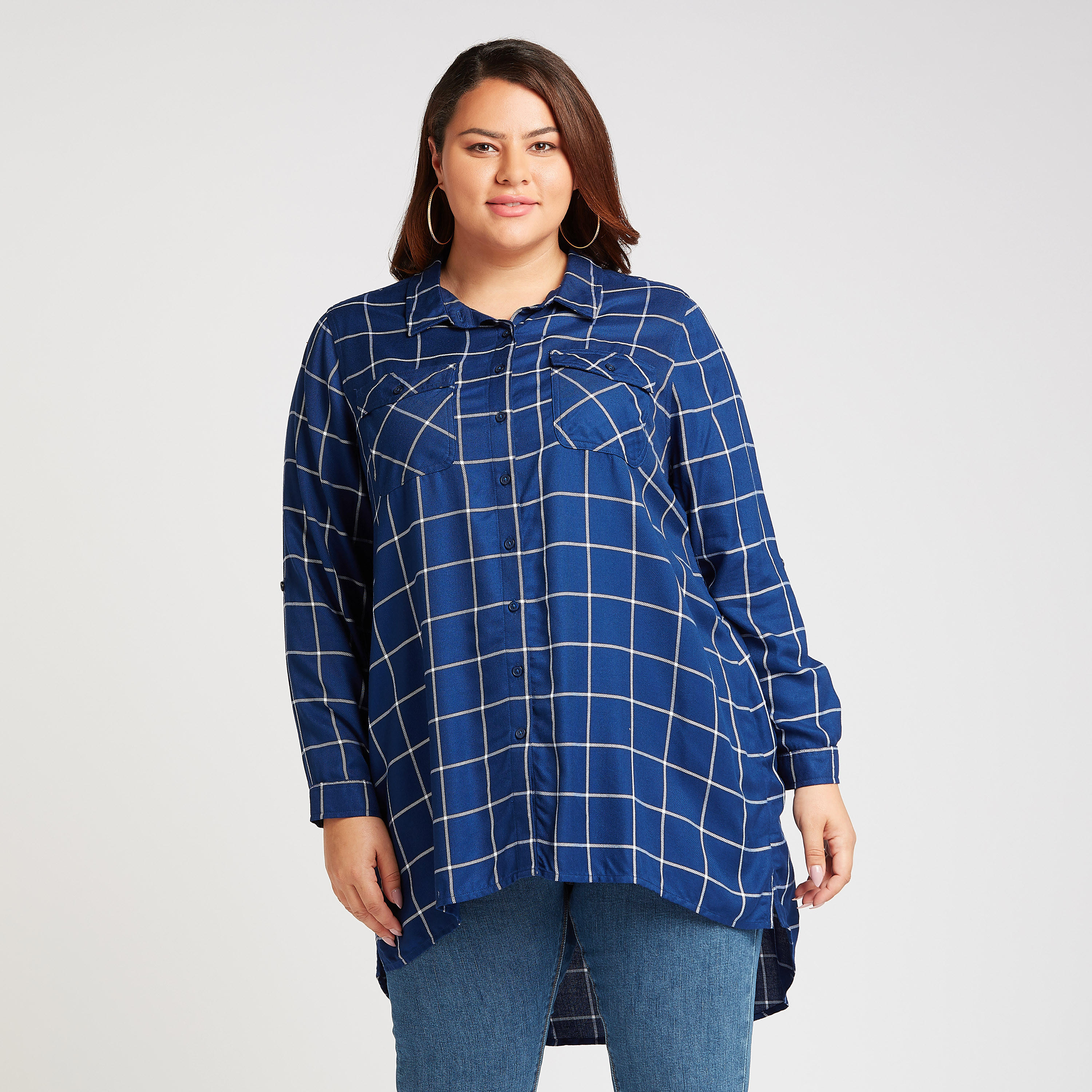قميص كاروهات طويل بأكمام طويلة وجيوب بطيّة-women-clothing-shirtsandblouses-blouses-image-1