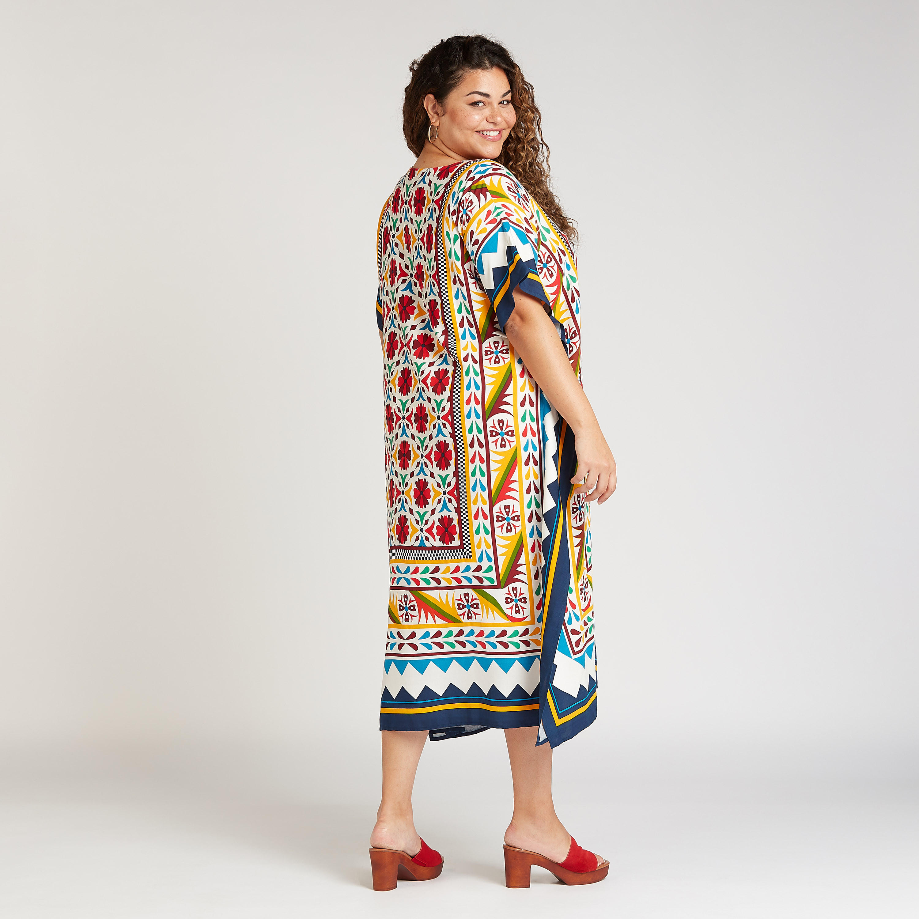 فستان إيه لاين ميدي بياقة مستديرة وأكمام قصيرة وطبعات-women-clothing-dresses-image-4