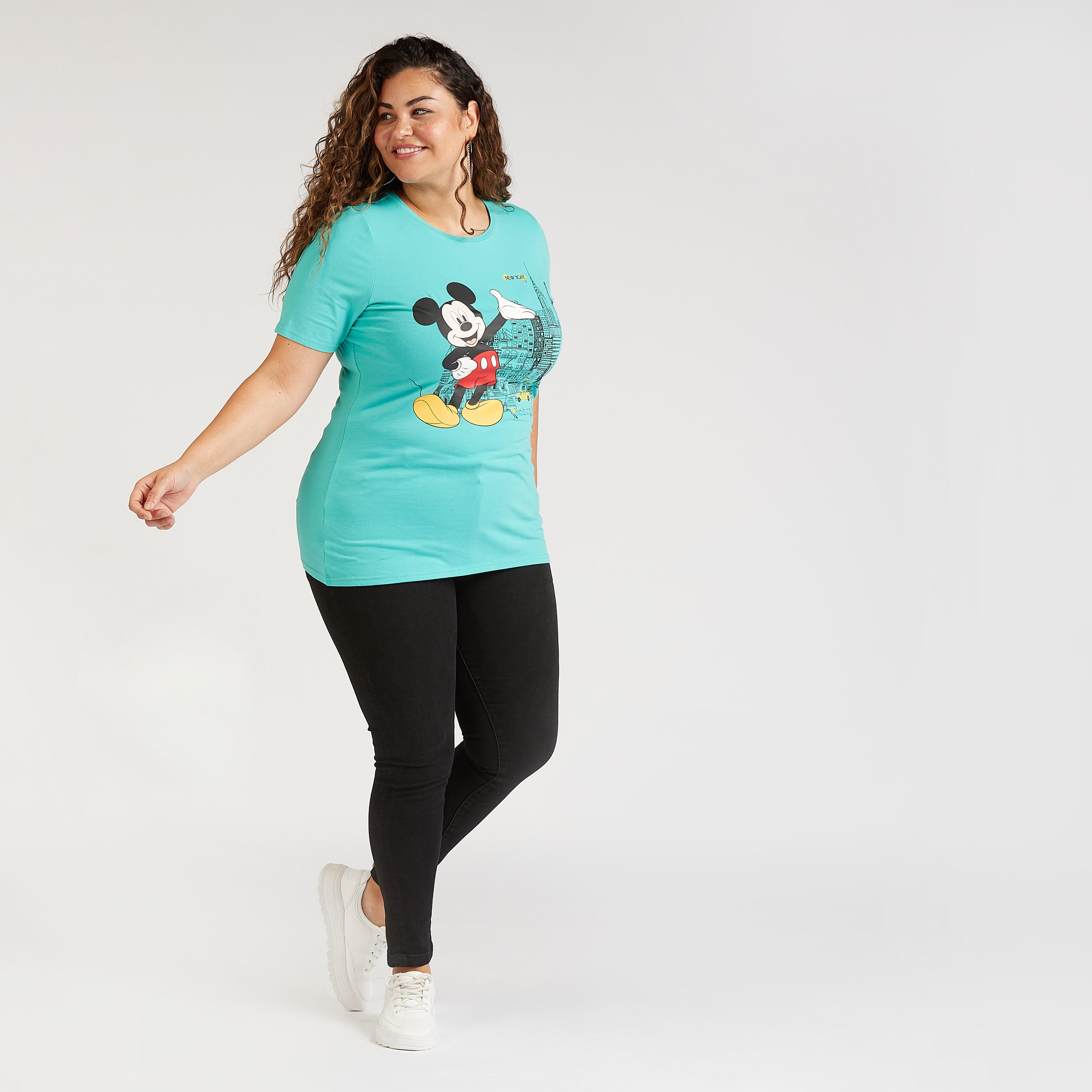 تيشيرت بطبعات ميكي ماوس وياقة مستديرة وأكمام قصيرة-women-clothing-tshirts-image-2