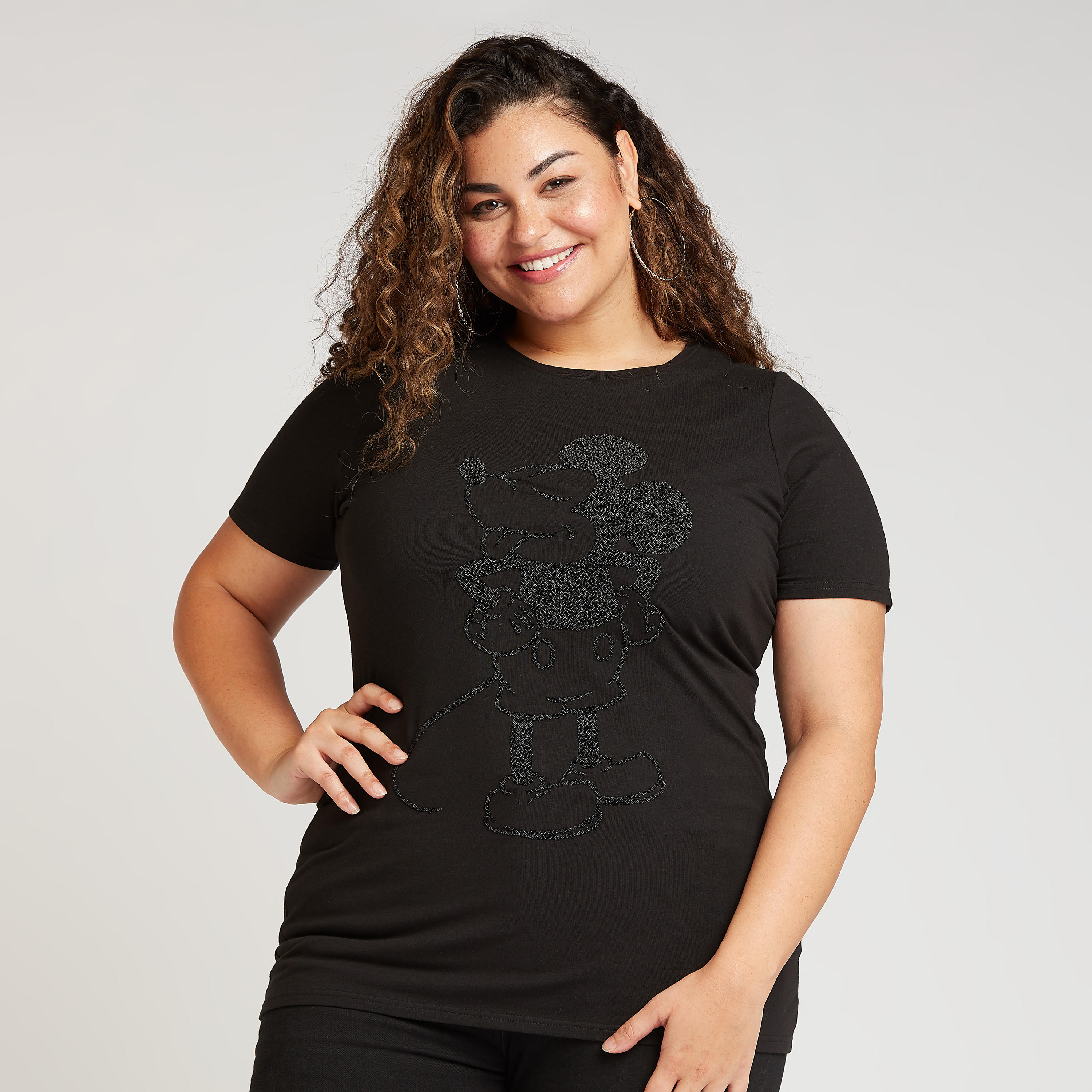 تيشيرت بياقة ضيّقة وأكمام قصيرة وطبعات ميكي ماوس-women-clothing-tshirts-image-1