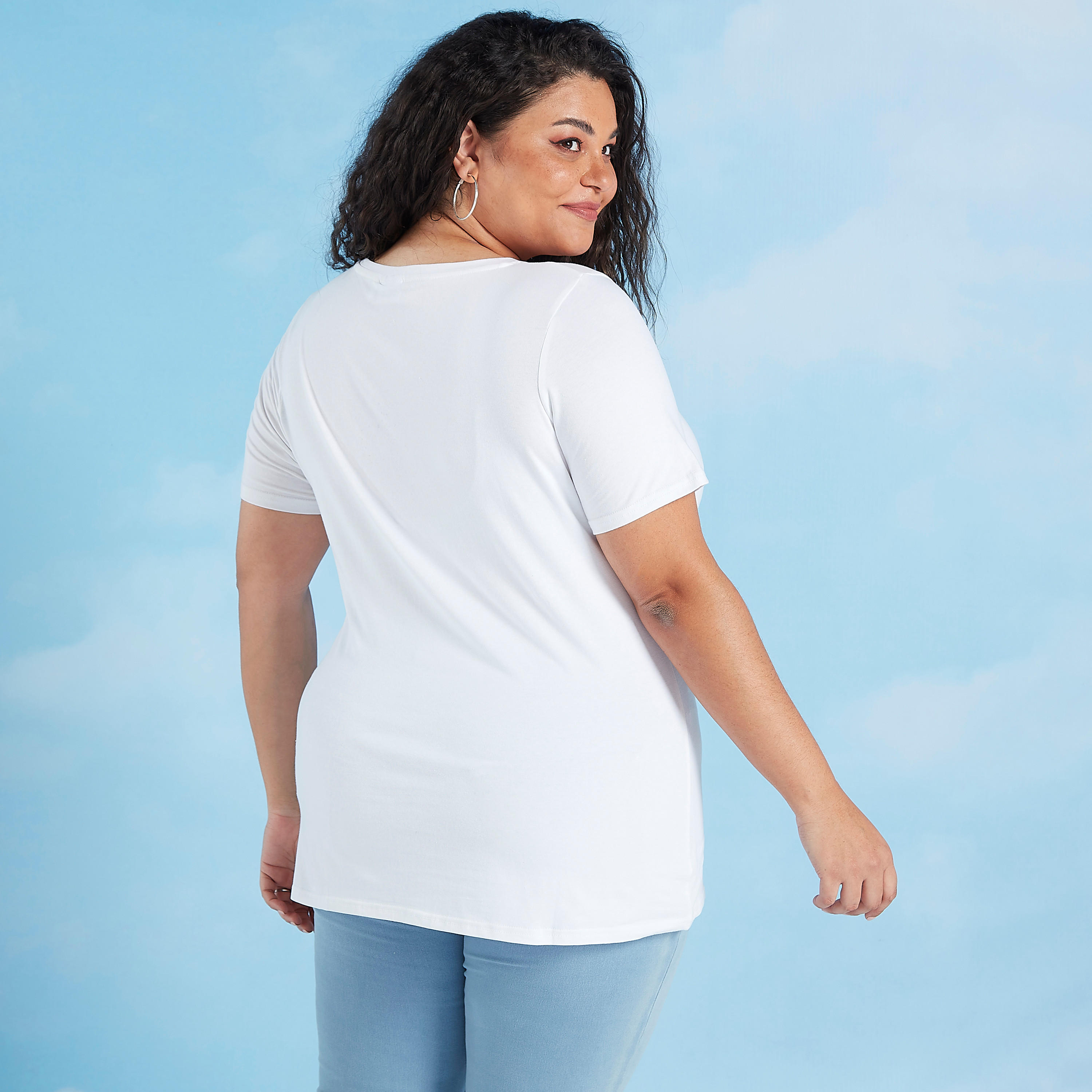 تيشيرت مستدام بياقة ضيّقة وأكمام قصيرة وطبعات أم تي في-women-clothing-tshirts-image-4