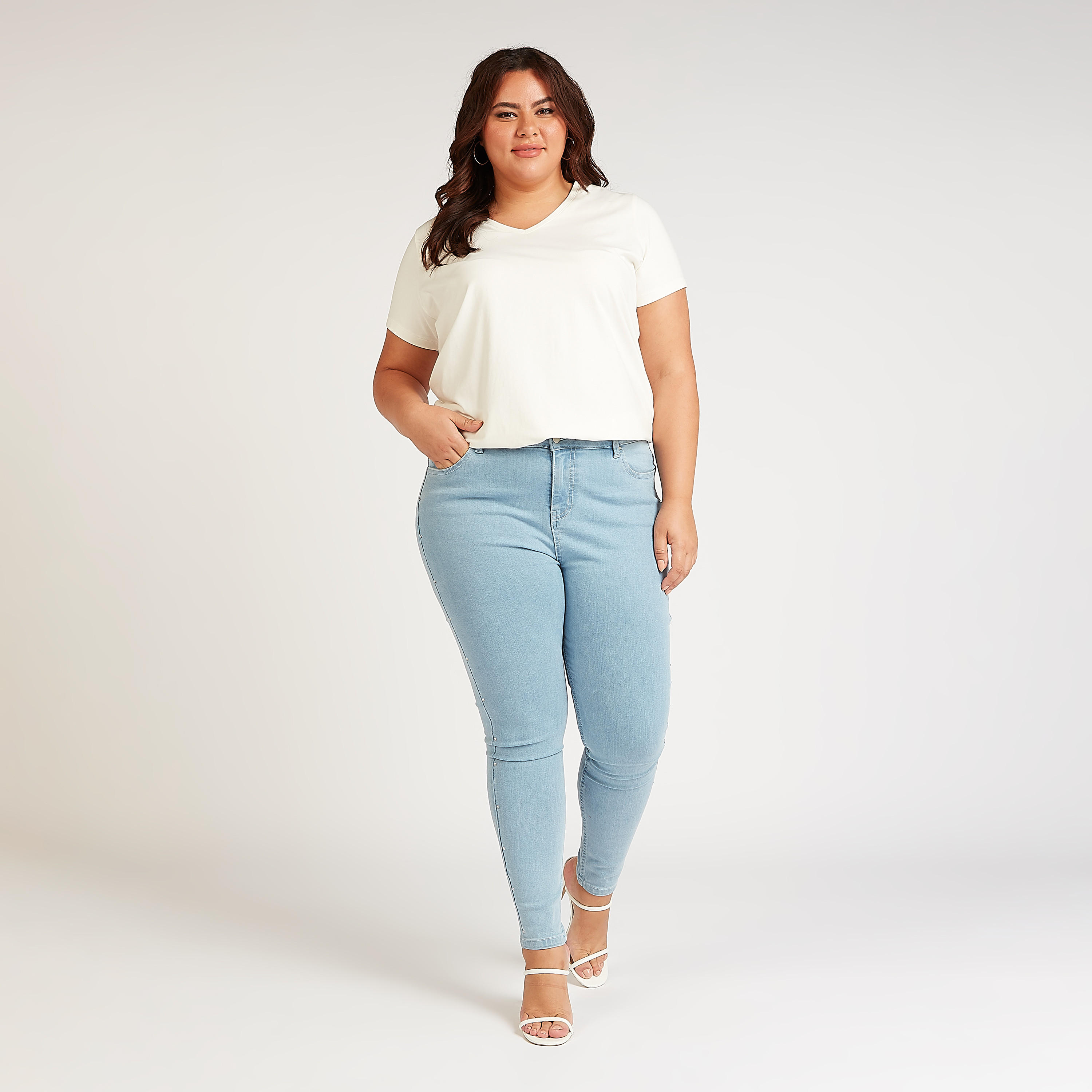 بنطلون جينز مستدام سكيني مزين بخصر متوسط الارتفاع وجيوب-women-clothing-bottoms-jeans-image-2