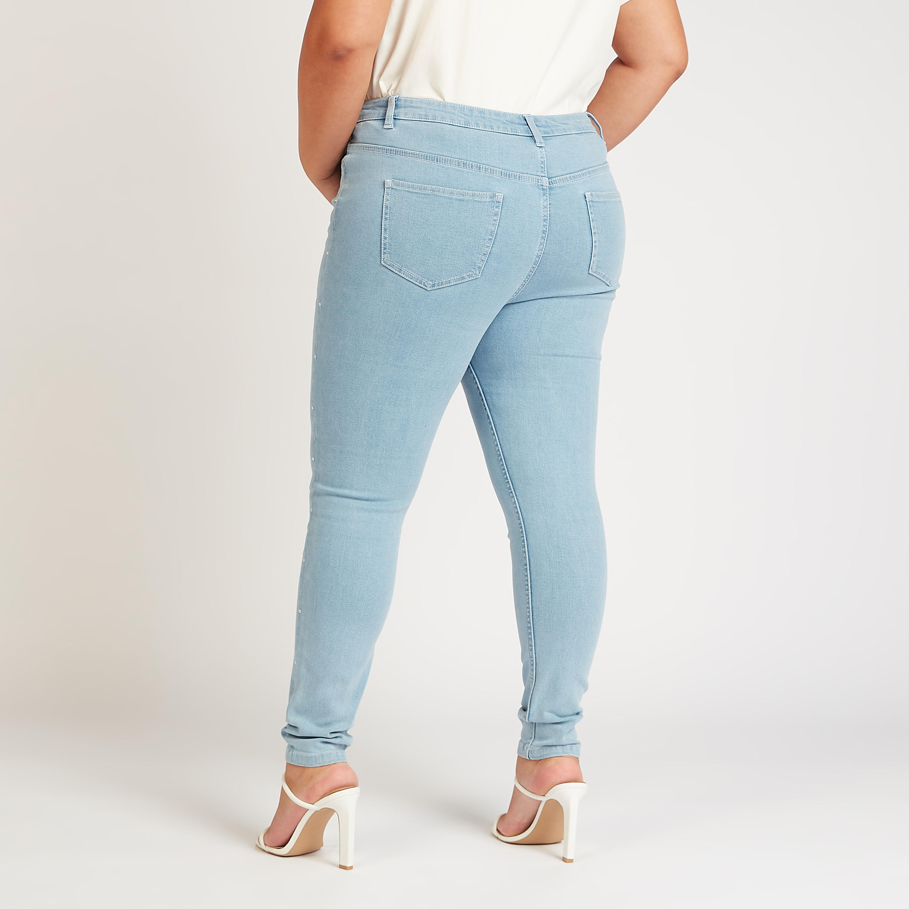 بنطلون جينز مستدام سكيني مزين بخصر متوسط الارتفاع وجيوب-women-clothing-bottoms-jeans-image-4