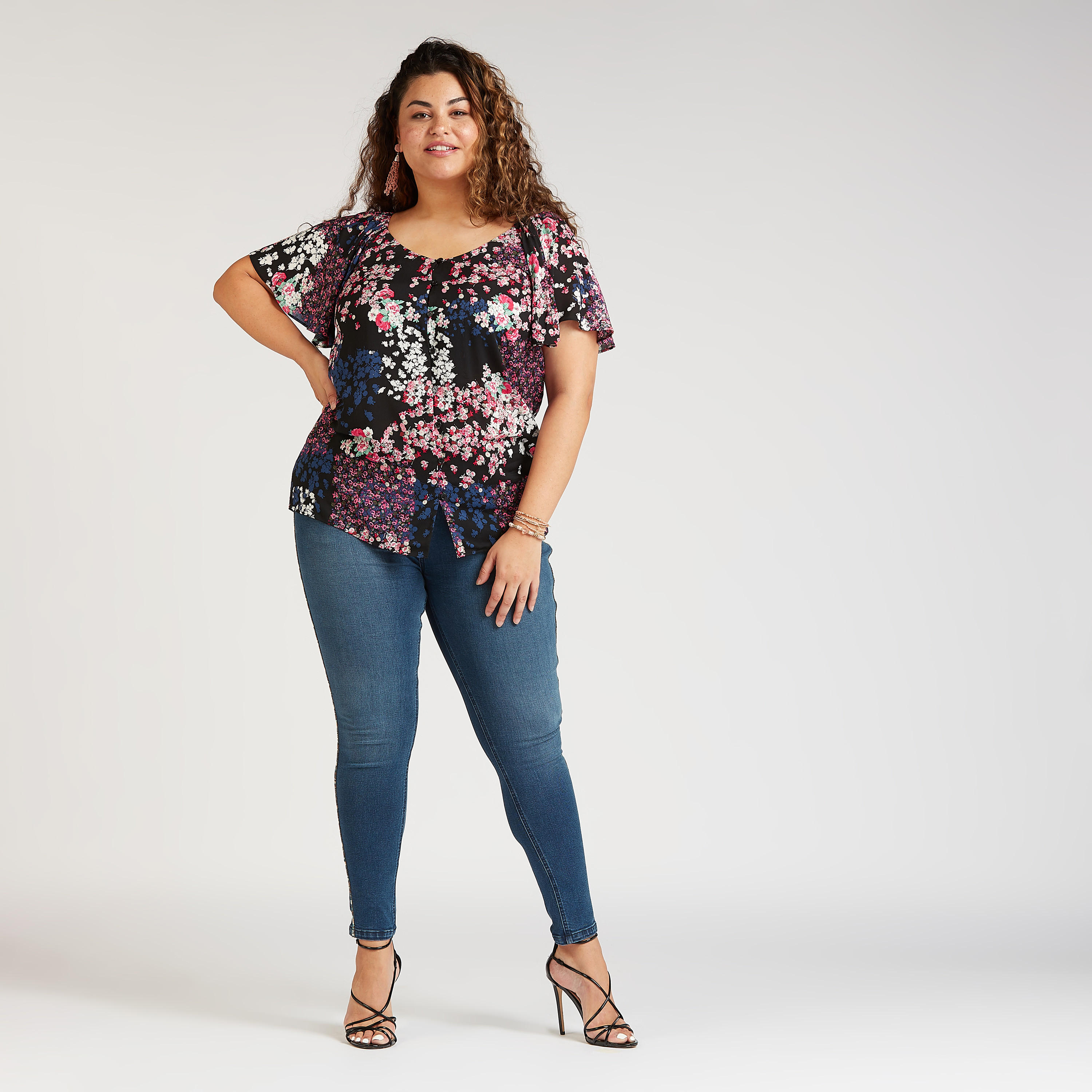 Sustainable Floral Print Top with Round Neck and Short Sleeves-women-clothing-shirtsandblouses-blouses-image-2
