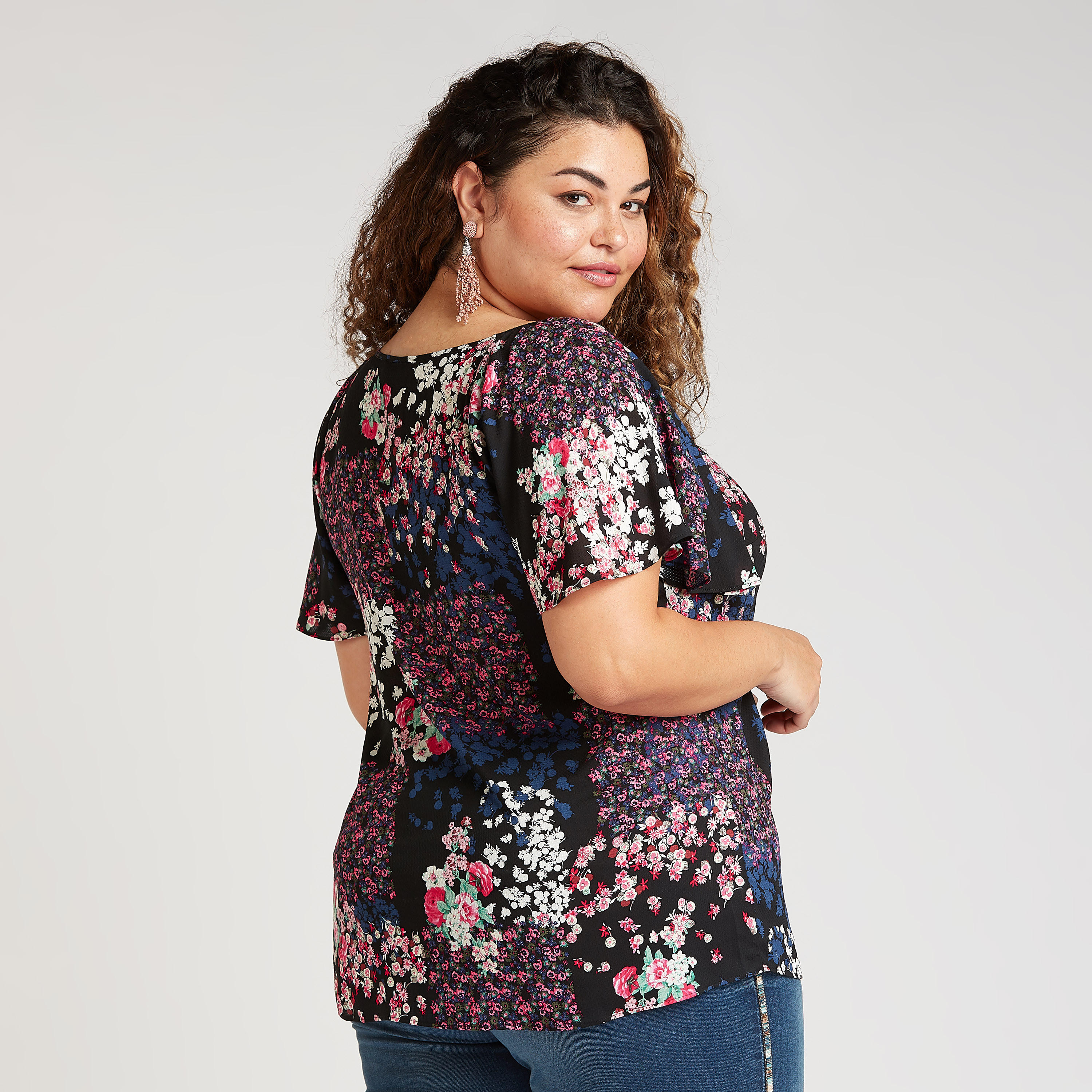 Sustainable Floral Print Top with Round Neck and Short Sleeves-women-clothing-shirtsandblouses-blouses-image-4