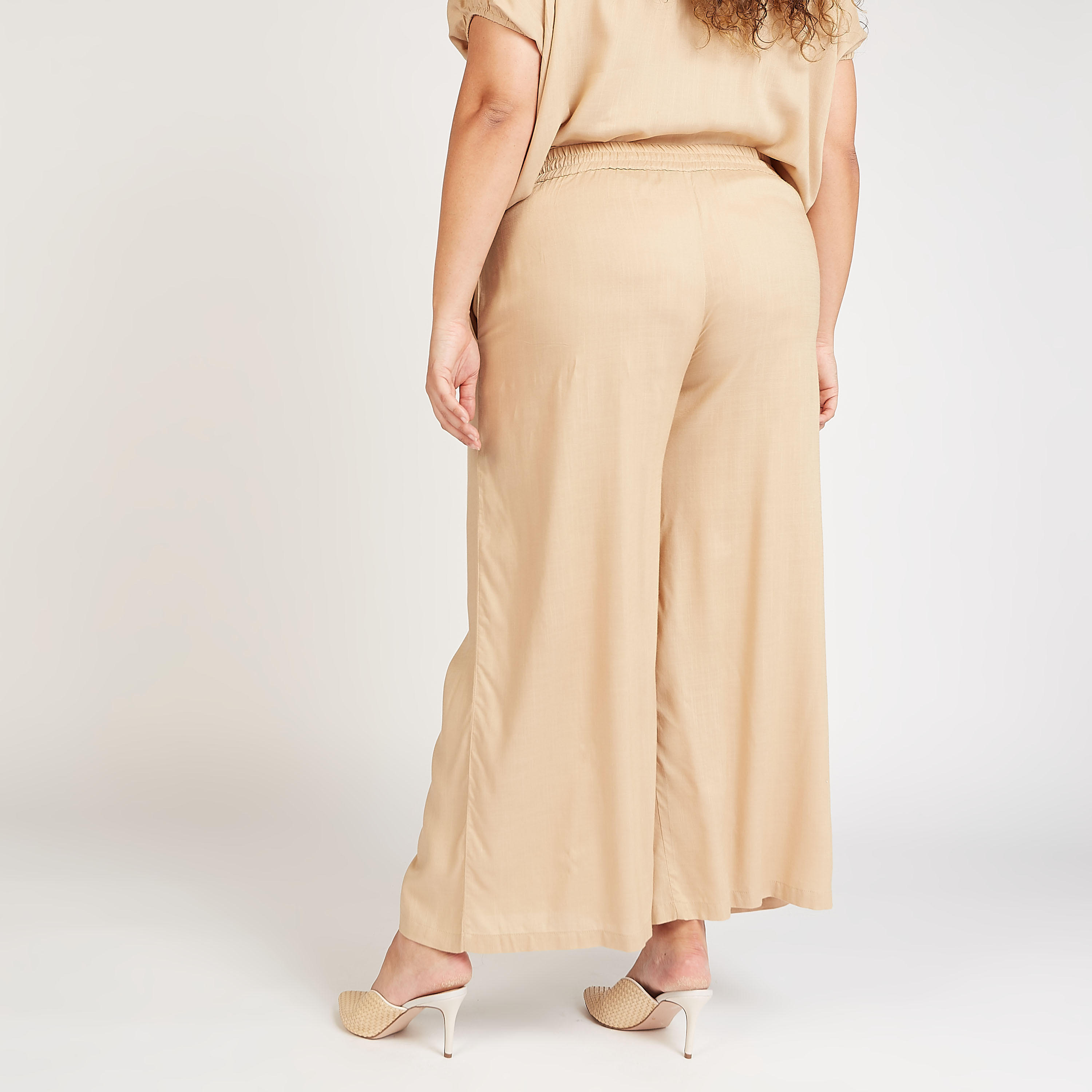 بنطلون بلازو مستدام بارز الملمس بتفاصيل جيوب ورباط-women-clothing-bottoms-trousers-image-4