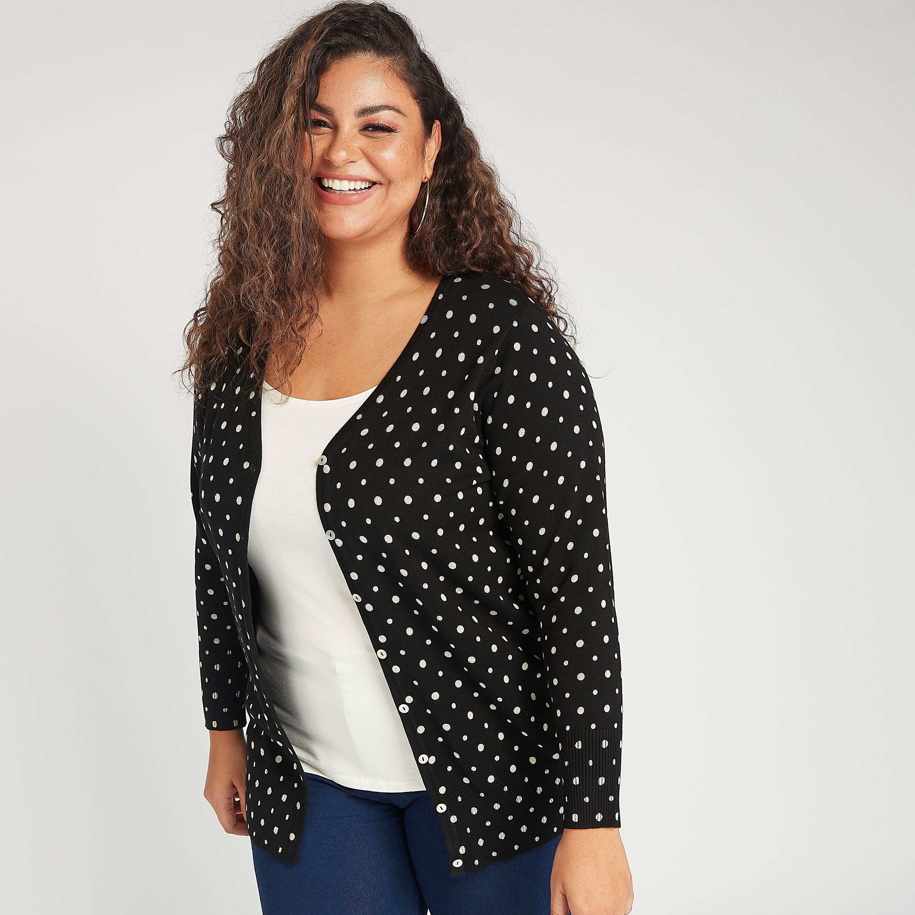 كارديجان منقّط بأكمام طويلة مع ياقة v-women-winterwear-cardigansandjumpers-cardigans-image-1