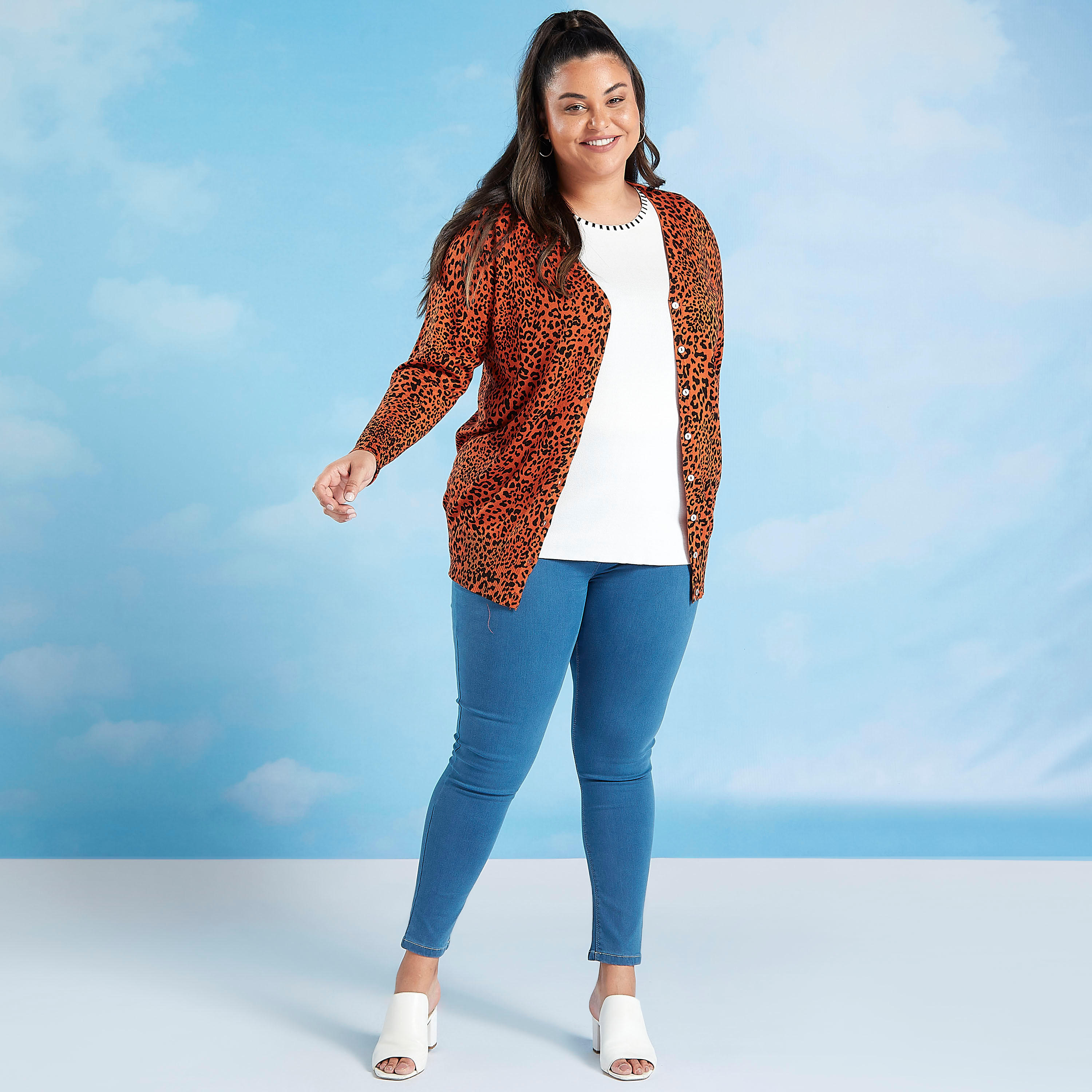 كارديجان بياقة v وطبعات حيوانات وأكمام طويلة-women-winterwear-cardigansandjumpers-cardigans-image-2
