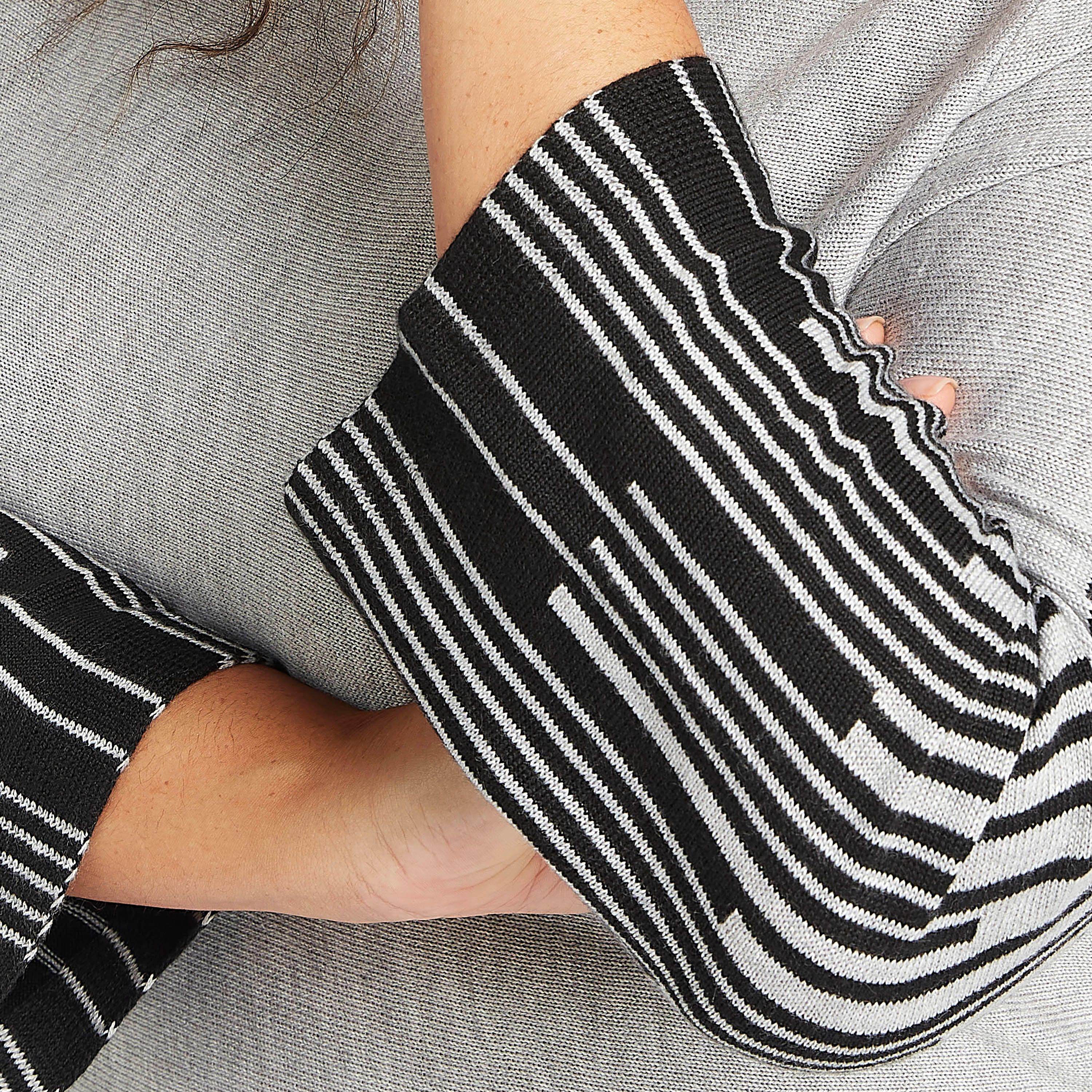 فستان مستدام بارز الملمس واسع قصير بأكمام طويلة-women-clothing-dresses-image-5