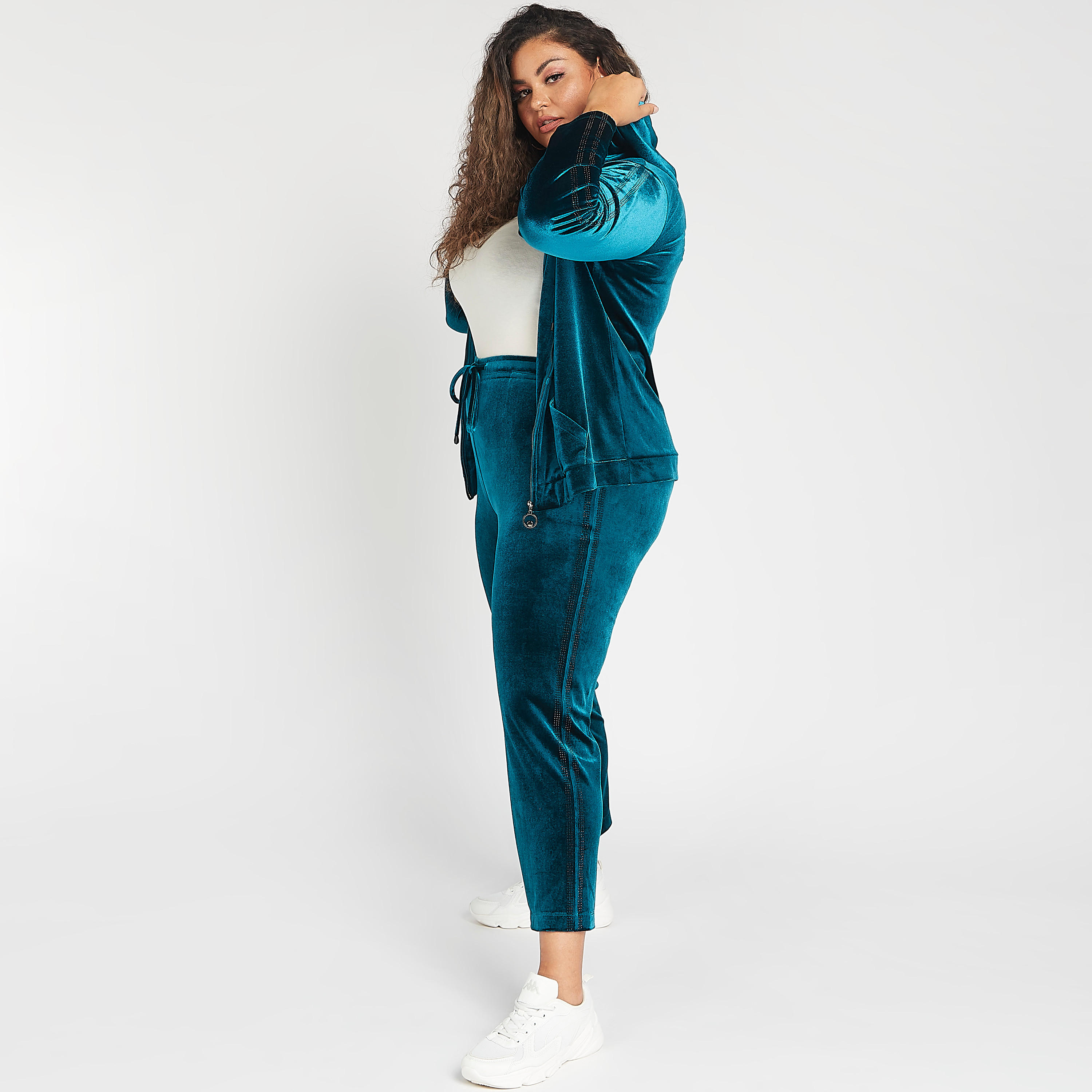 بنطلون مخملي قصير برباط إغلاق وجيوب-women-clothing-bottoms-trousers-image-2