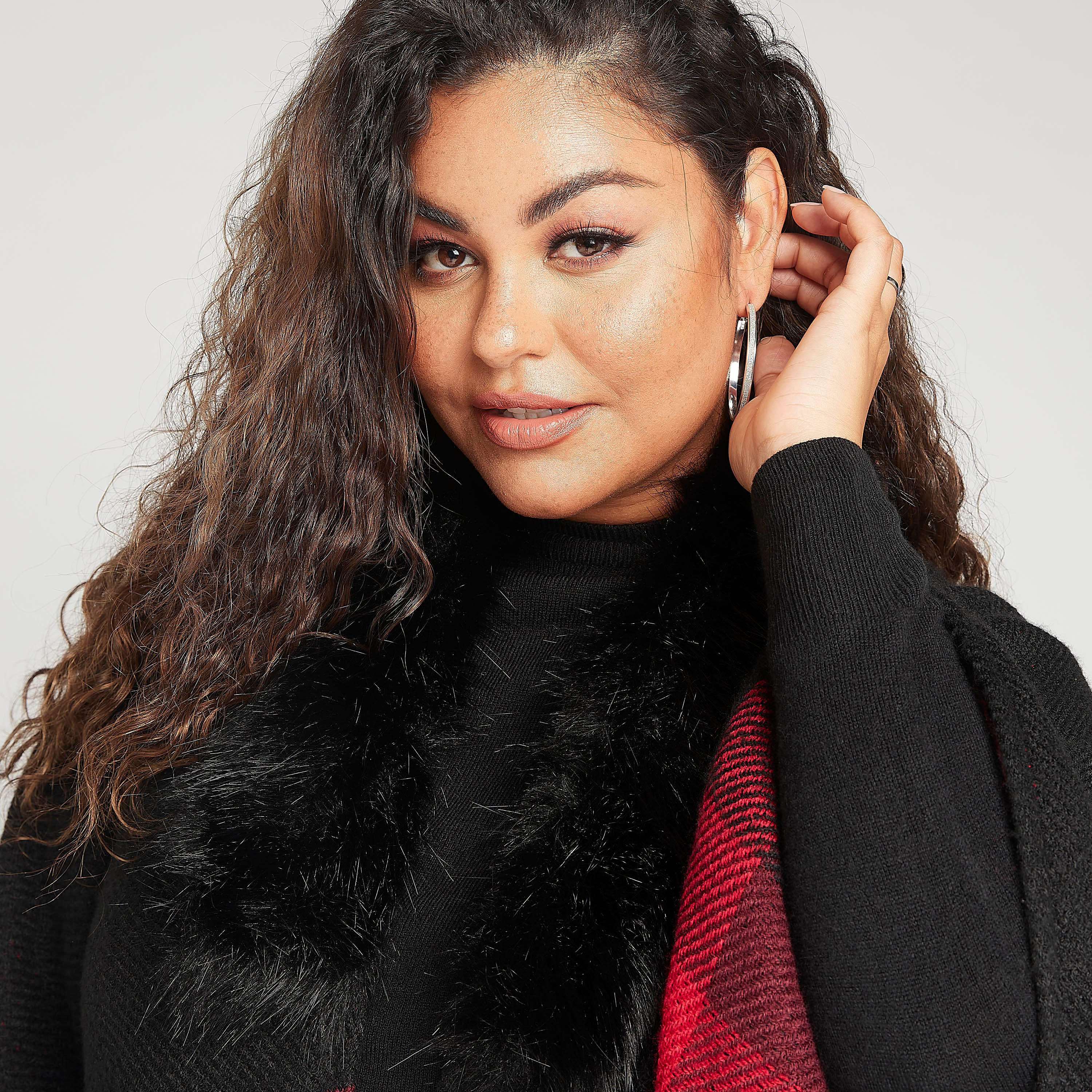 كارديجن بونشو مستدام كاروهات بياقة v وشراشيب-women-winterwear-cardigansandjumpers-cardigans-image-2