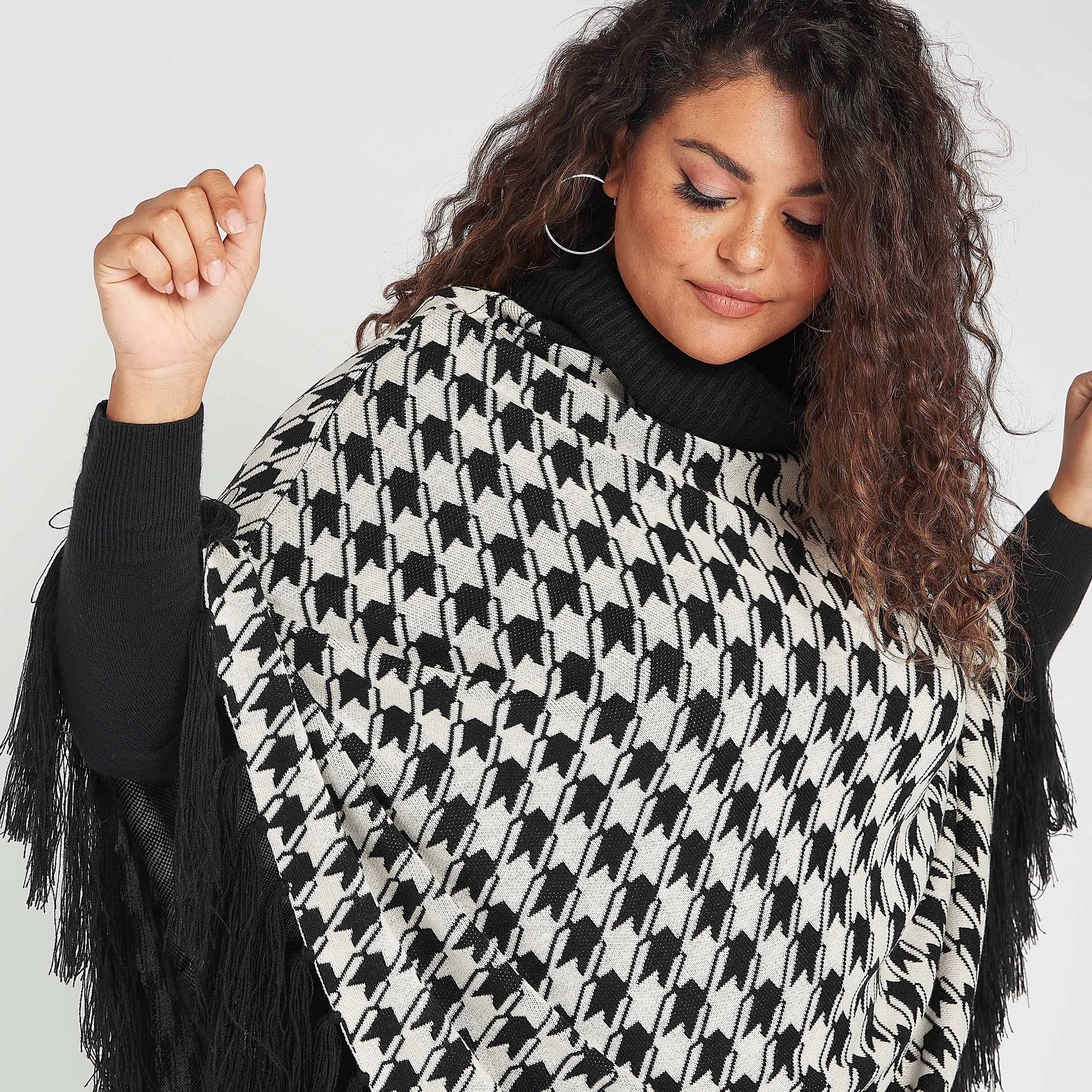 Houndstooth Jacquard Poncho with Tassels and High Neck-women-winterwear-cardigansandjumpers-cardigans-image-5
