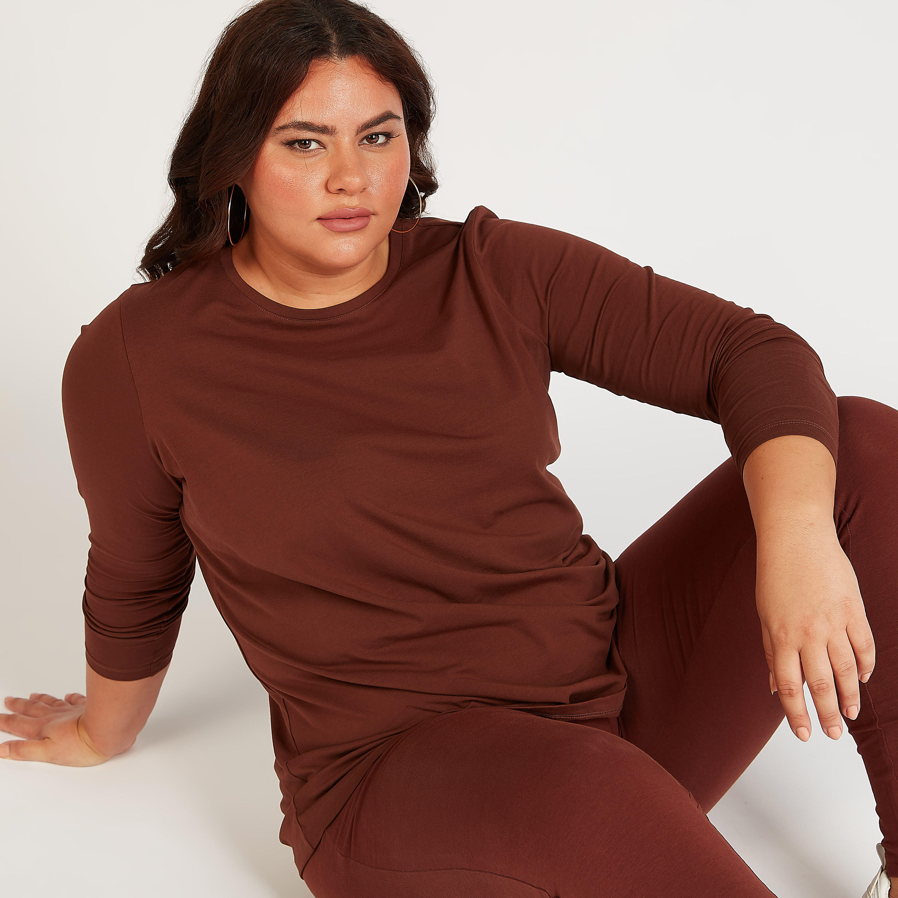 تيشيرت سادة بياقة ضيّقة وأكمام طويلة-women-clothing-tshirts-image-5