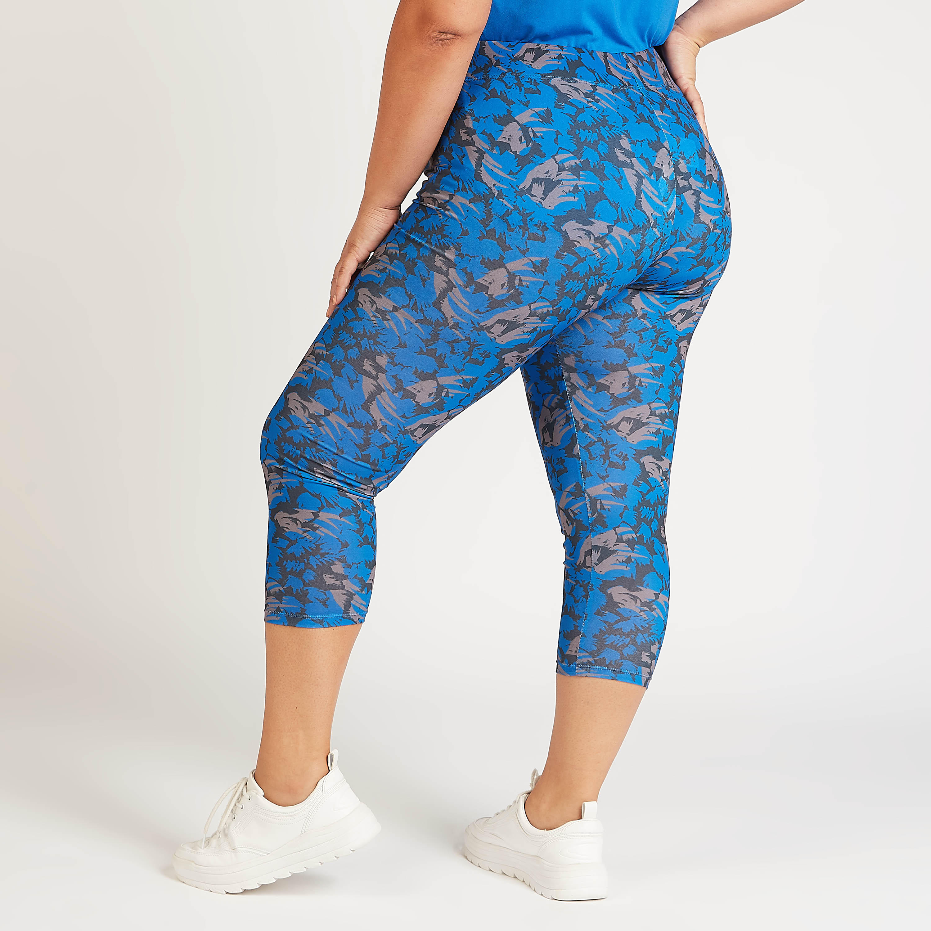 بنطلون ليقنز بطول 3/4 وخصر مطّاطي متوسط الإرتفاع وطبعات-women-clothing-bottoms-leggings-image-2