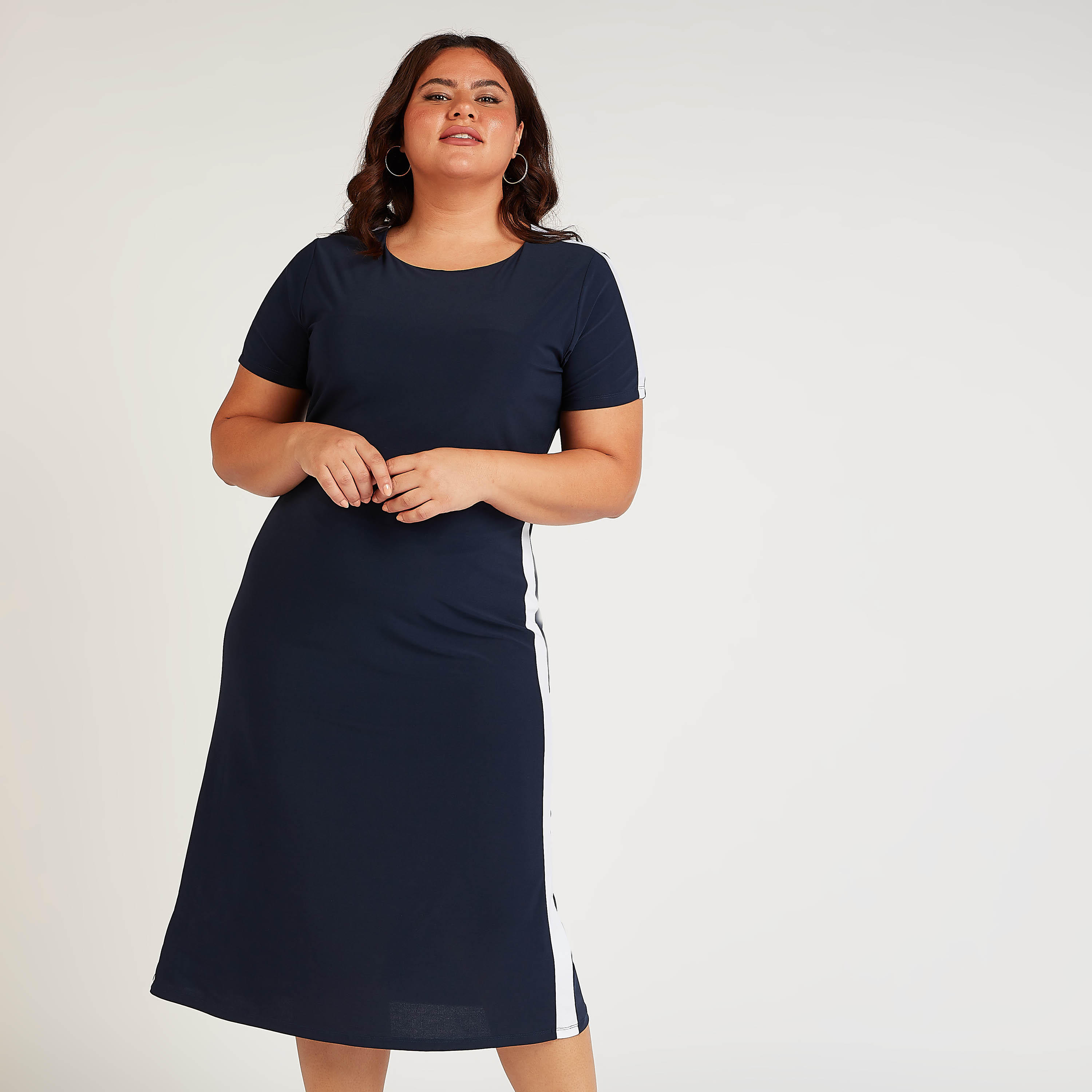 فستان ميدي واسع سادة بأكمام قصيرة وتفاصيل شريطة-women-clothing-dresses-image-4