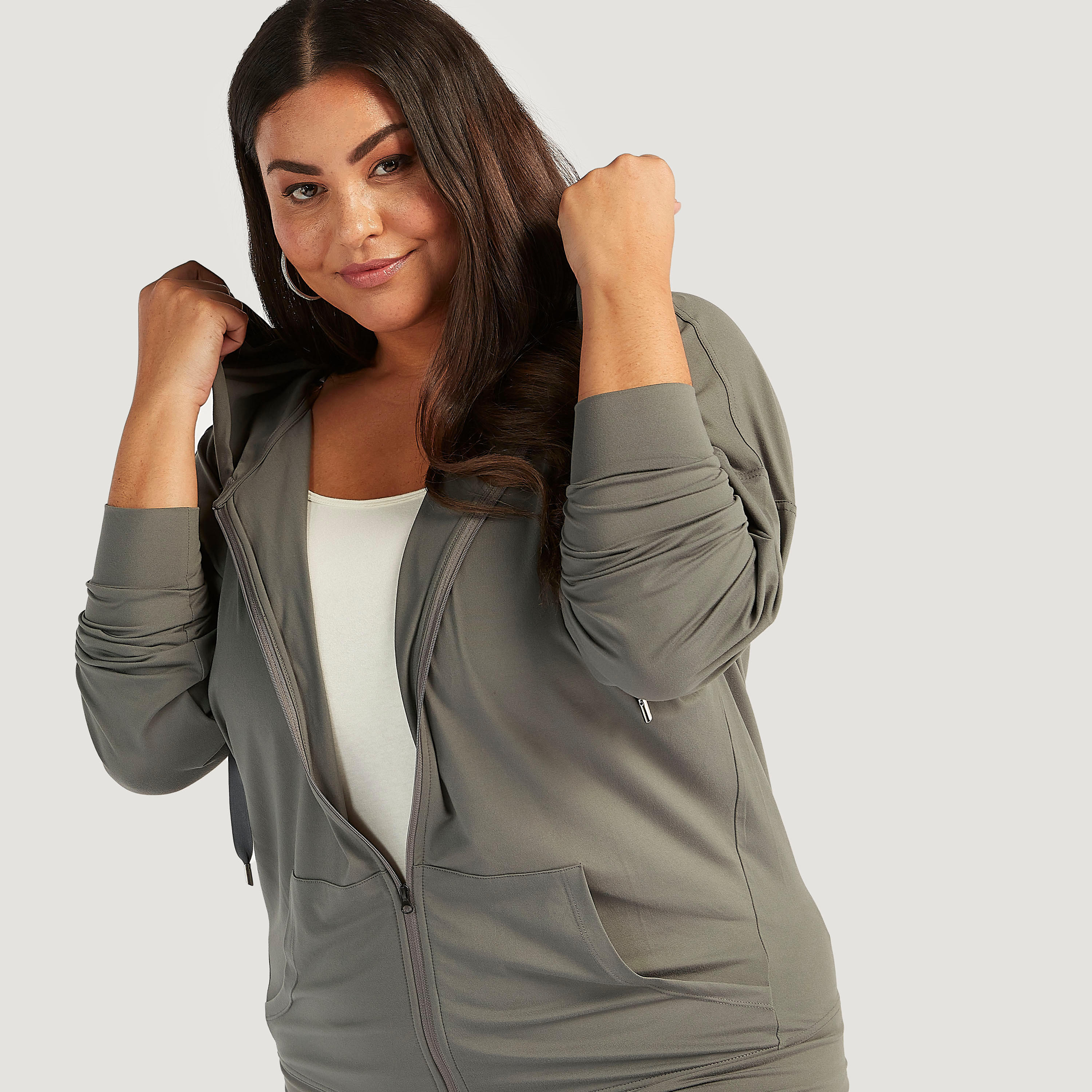 جاكيت بقبّعة سادة بسحّاب مع جيوب-women-winterwear-coatsandjackets-jackets-image-1