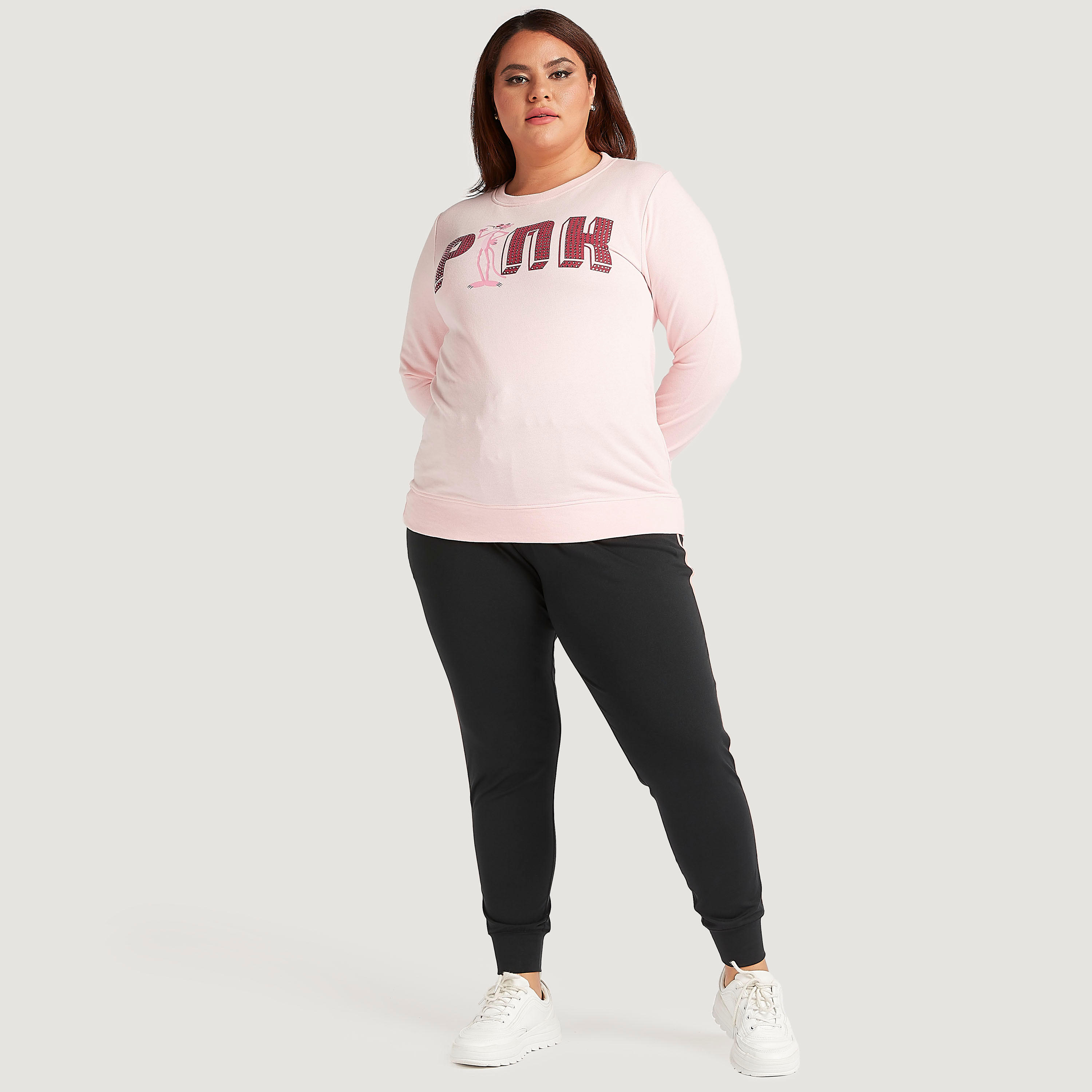 سويت شيرت بأكمام طويلة وقبّعة وطبعات بينك بانتر-women-winterwear-hoodiesandsweatshirts-sweatshirts-image-2