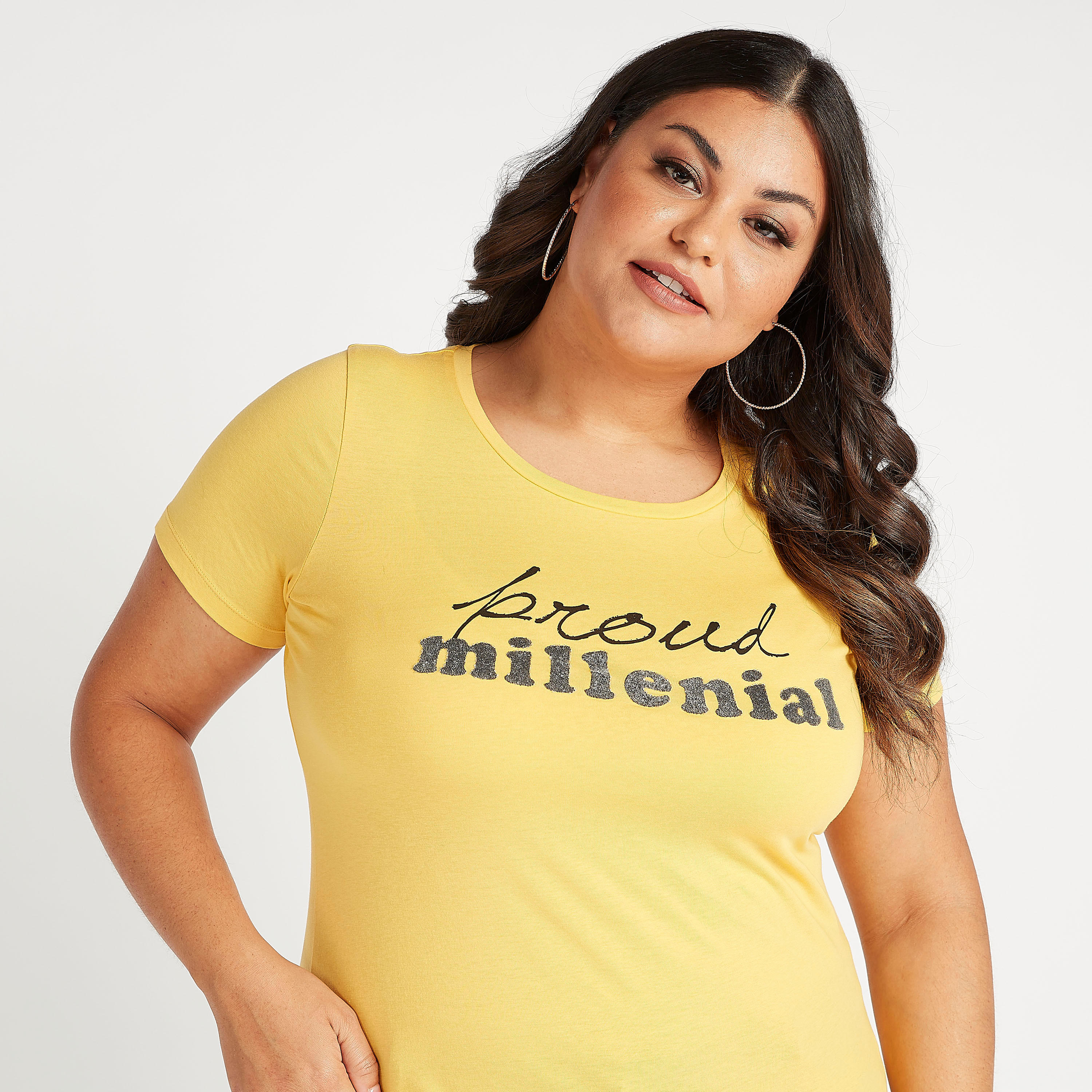 تيشيرت مستدام بياقة مستديرة وأكمام قصيرة وطبعات-women-clothing-tshirts-image-1