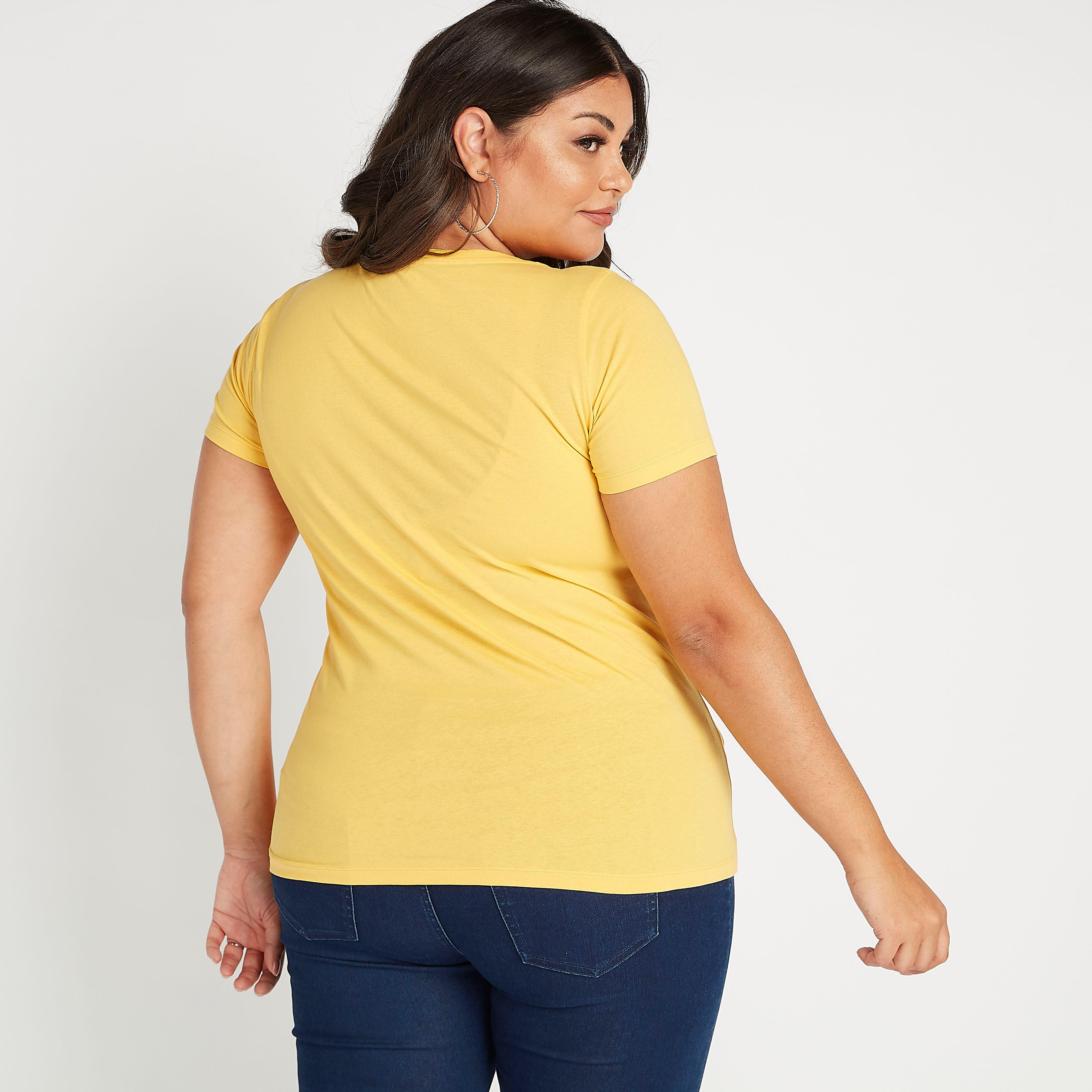 تيشيرت مستدام بياقة مستديرة وأكمام قصيرة وطبعات-women-clothing-tshirts-image-4