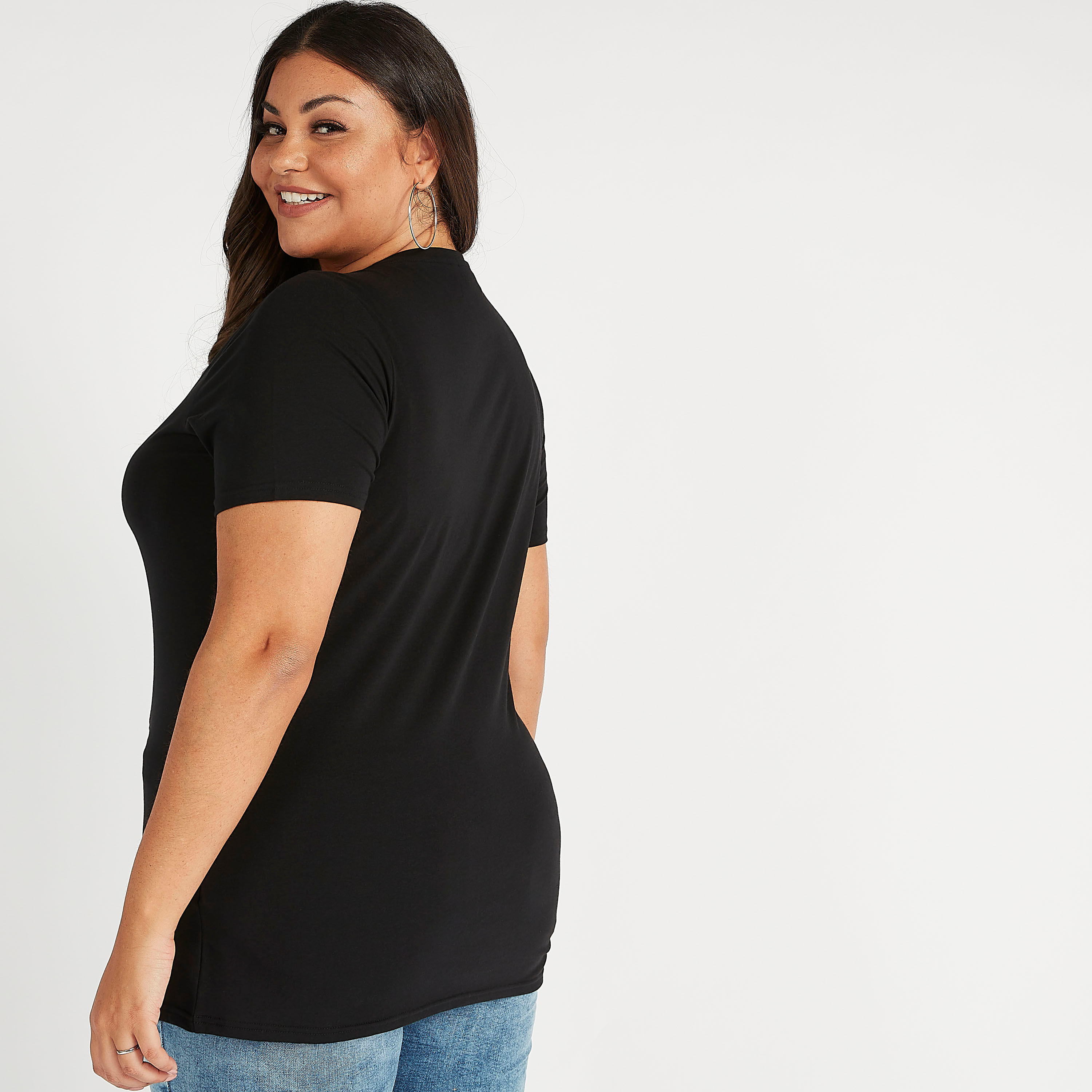 تيشيرت بياقة ضيّقة وأكمام قصيرة وطبعات-women-clothing-tshirts-image-4
