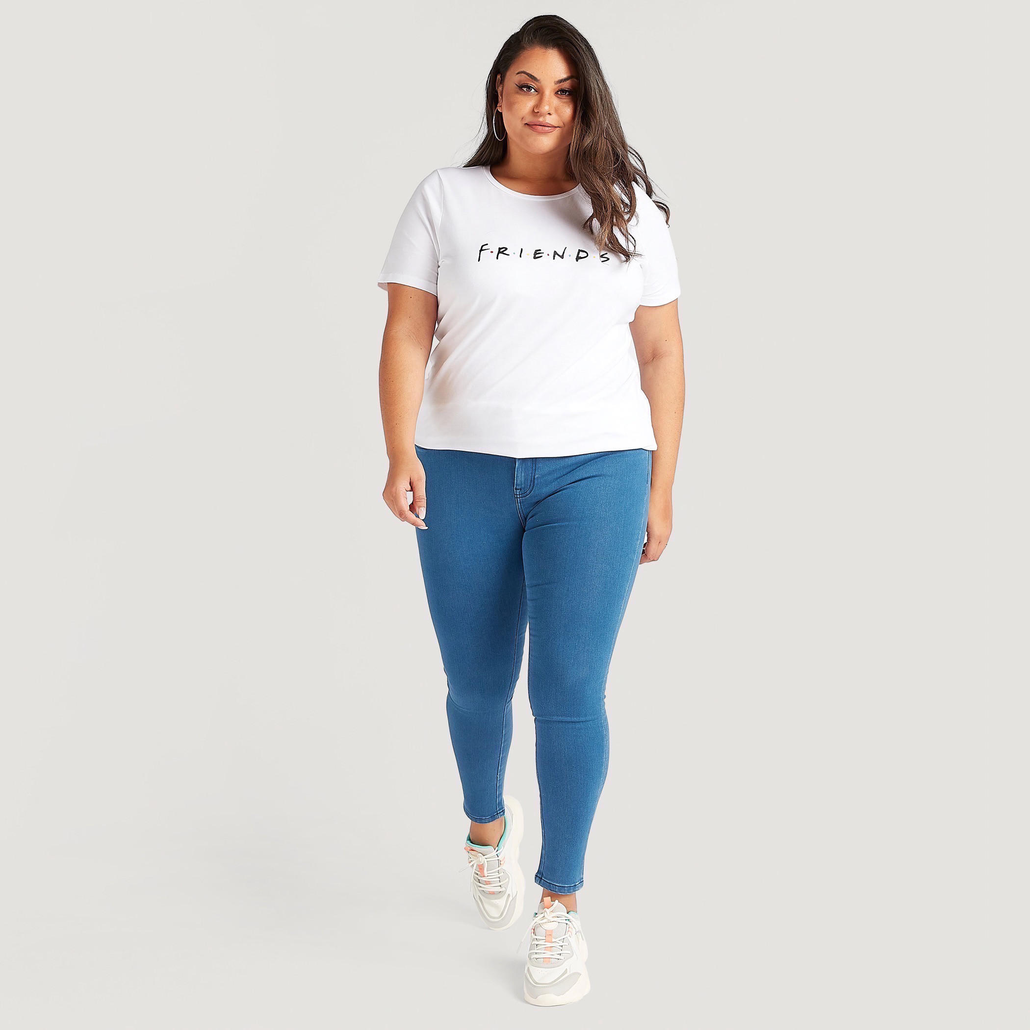 تيشيرت بياقة ضيّقة وأكمام قصيرة وطبعات-women-clothing-tshirts-image-2