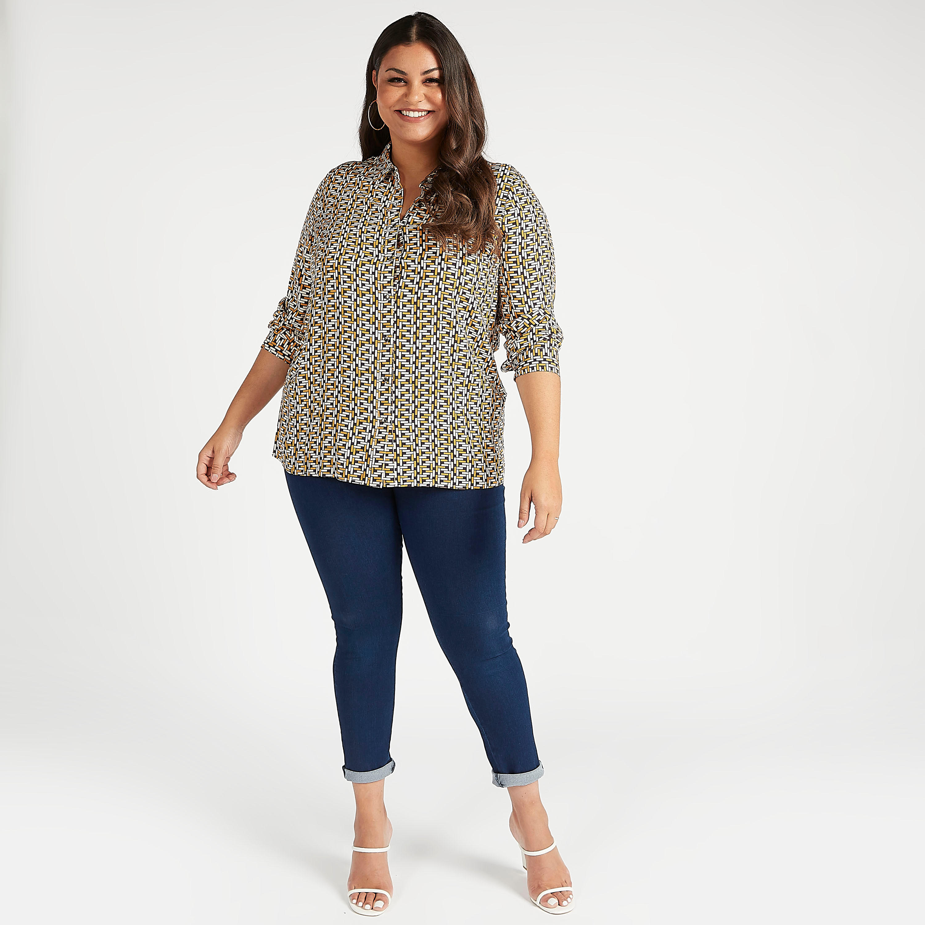 بلوزة بطبعات وياقة عادية وأكمام طويلة-women-clothing-shirtsandblouses-blouses-image-2