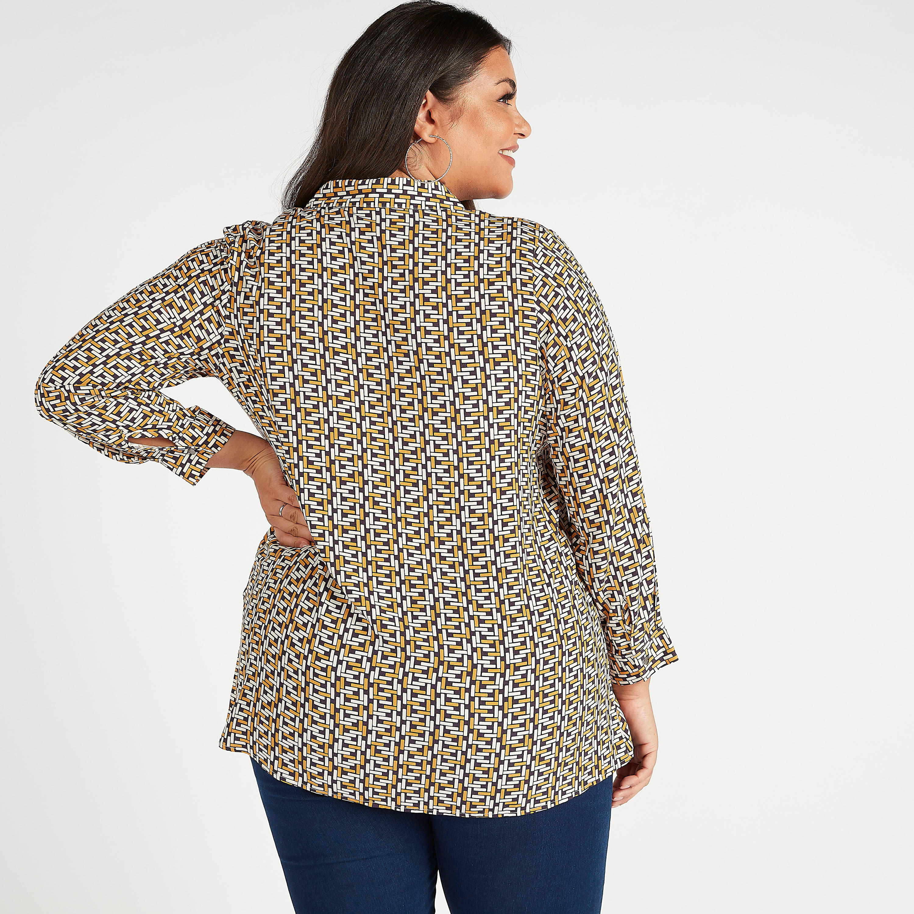 بلوزة بطبعات وياقة عادية وأكمام طويلة-women-clothing-shirtsandblouses-blouses-image-4