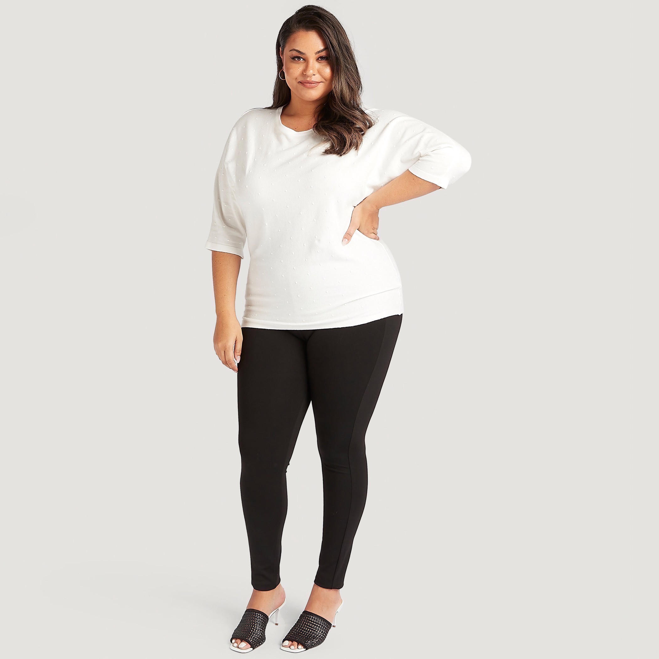 بنطلون ليقنز سادة بخصر مطّاطي-women-clothing-bottoms-leggings-image-2