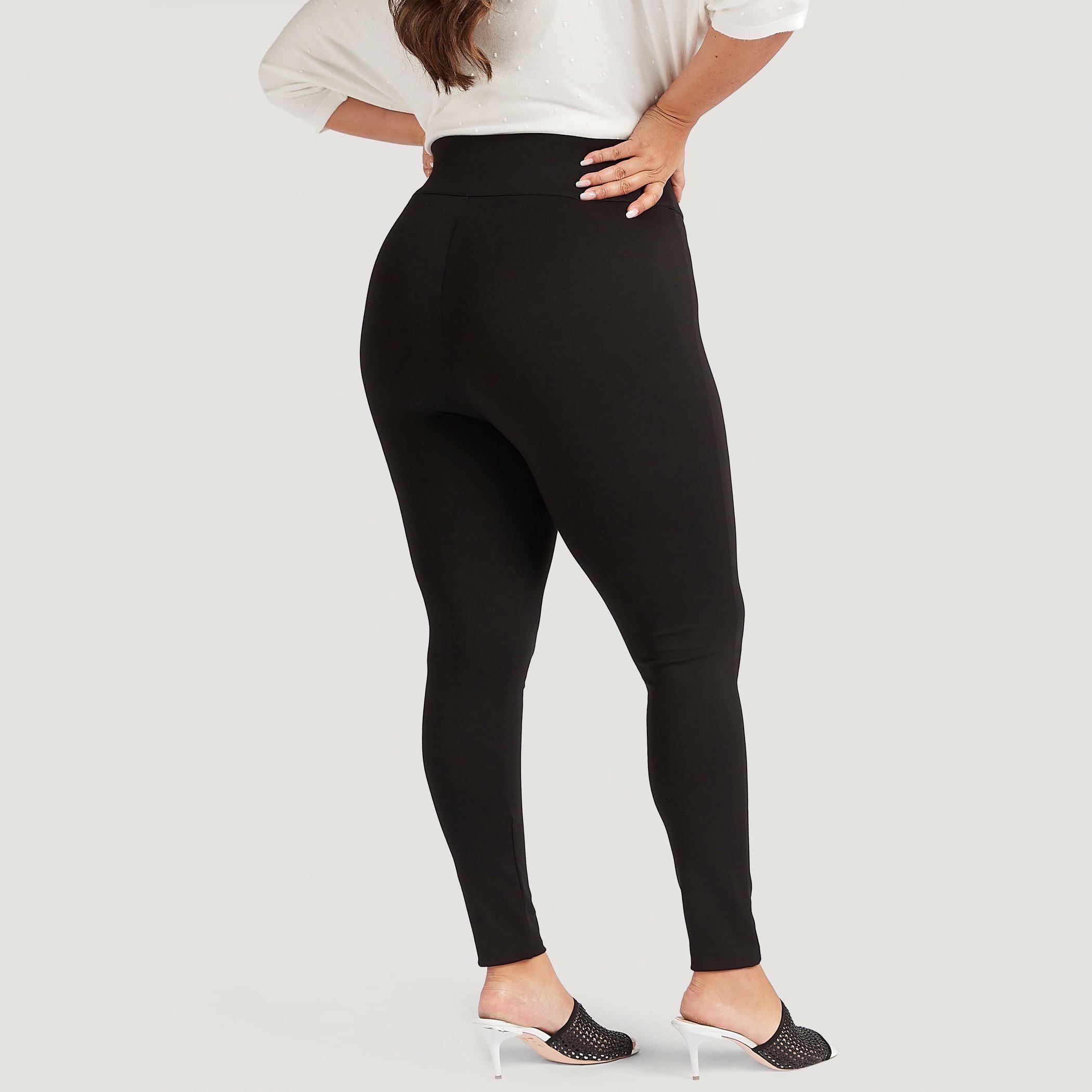 بنطلون ليقنز سادة بخصر مطّاطي-women-clothing-bottoms-leggings-image-4