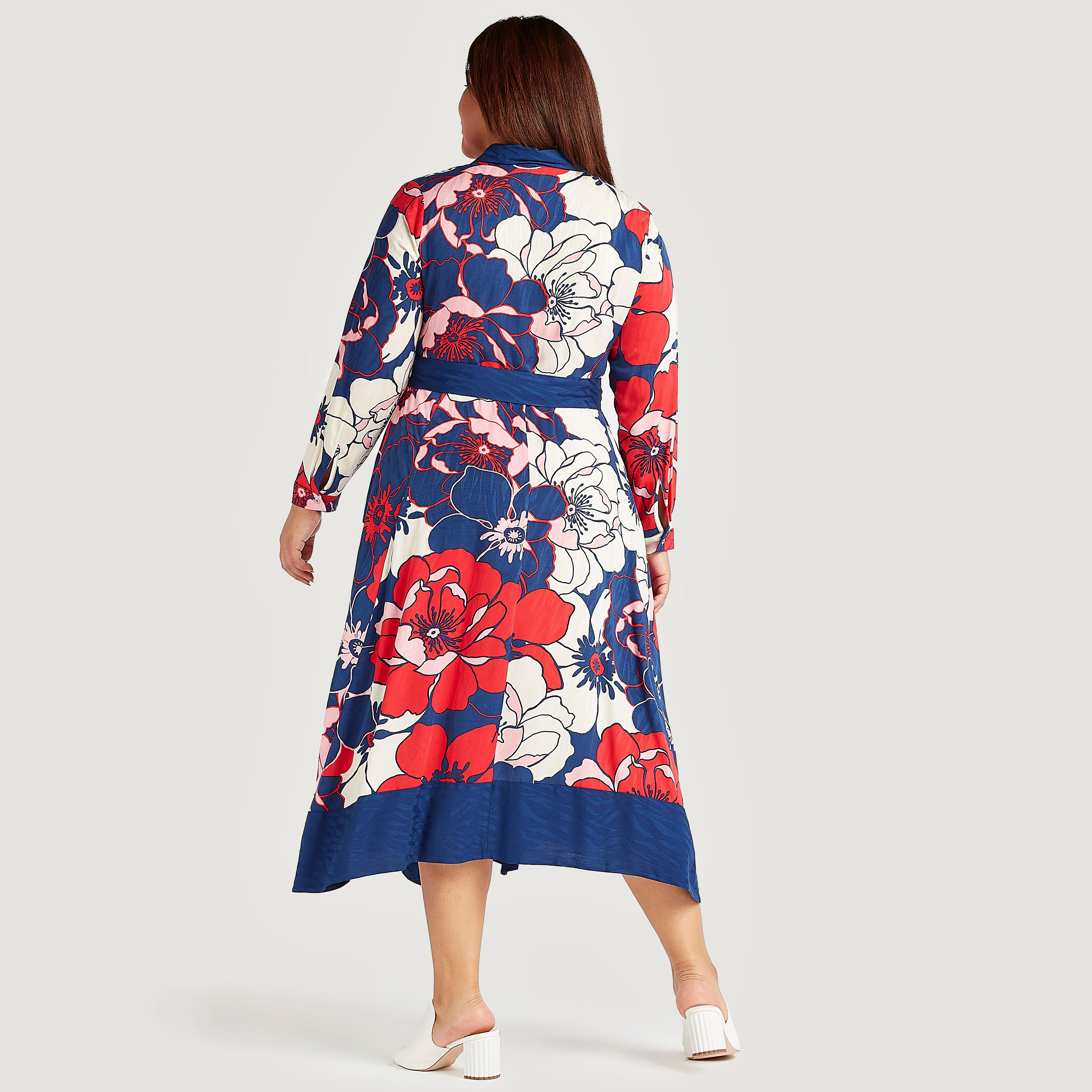 فستان ميدي بطبعات أزهار بطول غير مستوي وحزام برباط-women-clothing-dresses-image-4