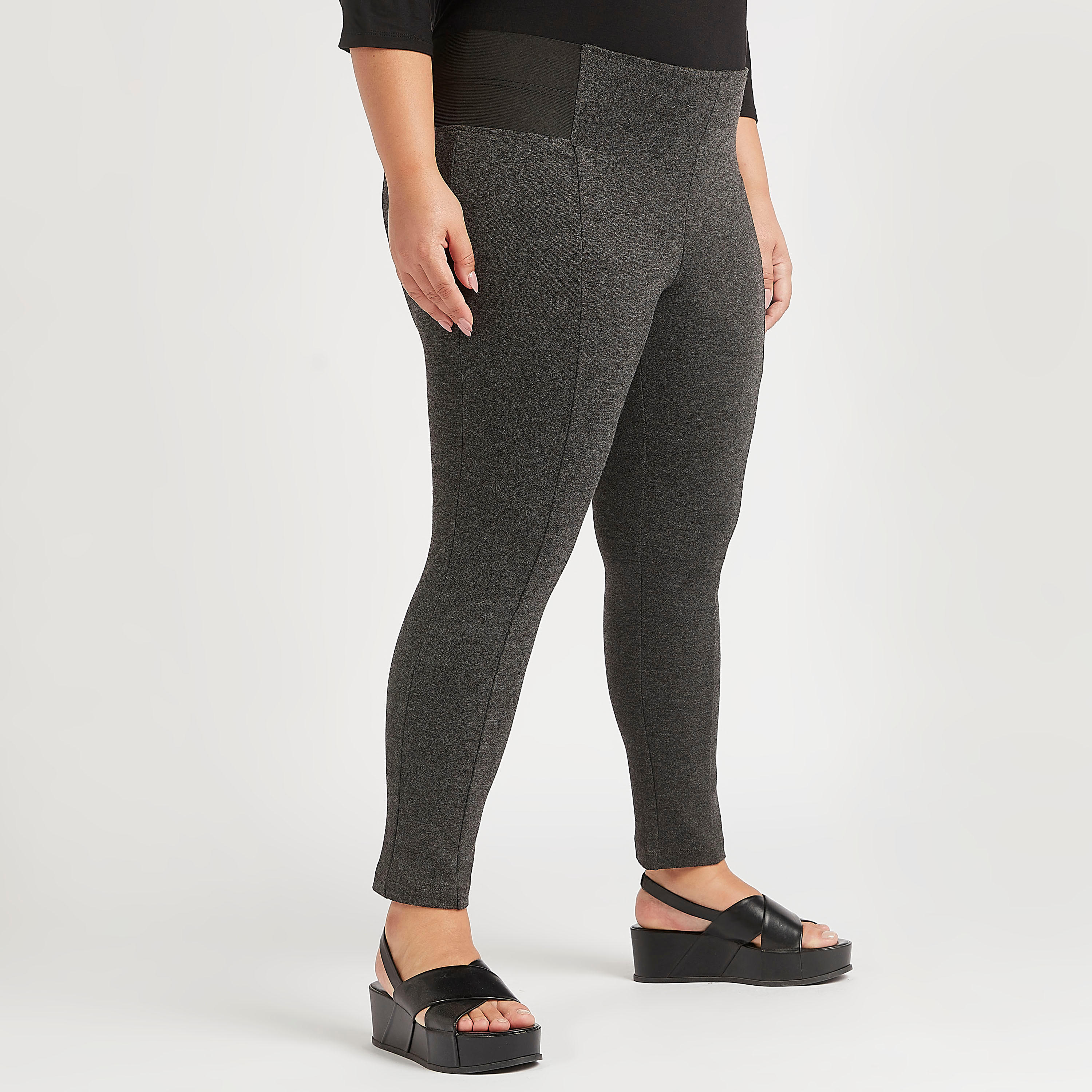 بنطلون بقصّة ضيّقة كامل بارز الملمس بخصر مطّاطي-women-clothing-bottoms-leggings-image-5