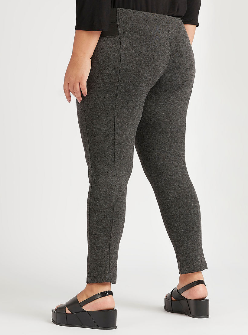 بنطلون بقصّة ضيّقة كامل بارز الملمس بخصر مطّاطي-women-clothing-bottoms-leggings-image-2
