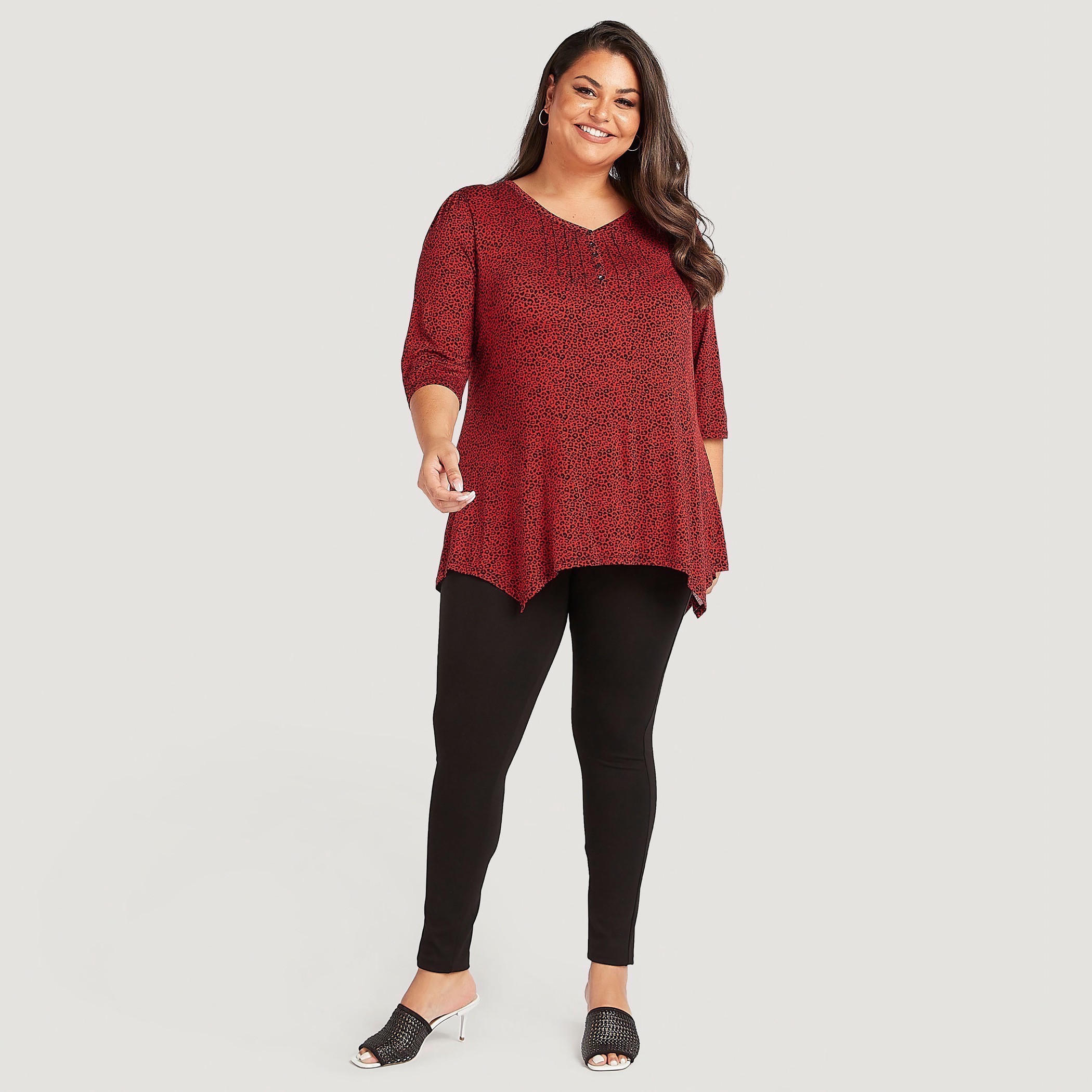 بلوزة بياقة v وطبعات حيوانات وأكمام 3/4 وأطراف غير مستوية-women-clothing-shirtsandblouses-blouses-image-2