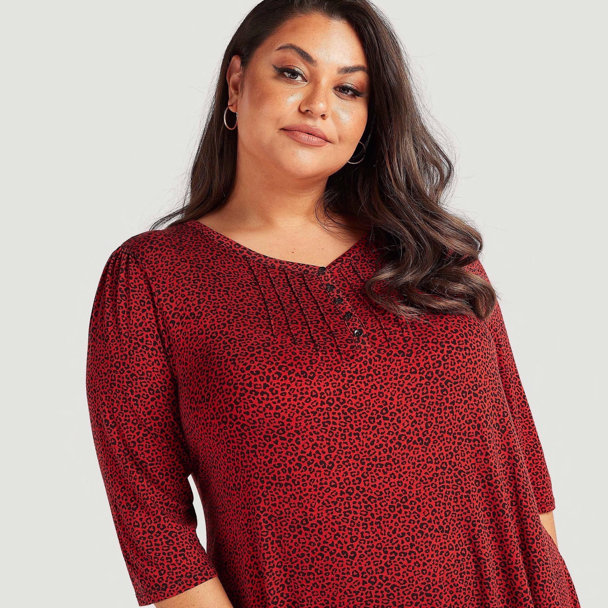 بلوزة بياقة v وطبعات حيوانات وأكمام 3/4 وأطراف غير مستوية-women-clothing-shirtsandblouses-blouses-image-3