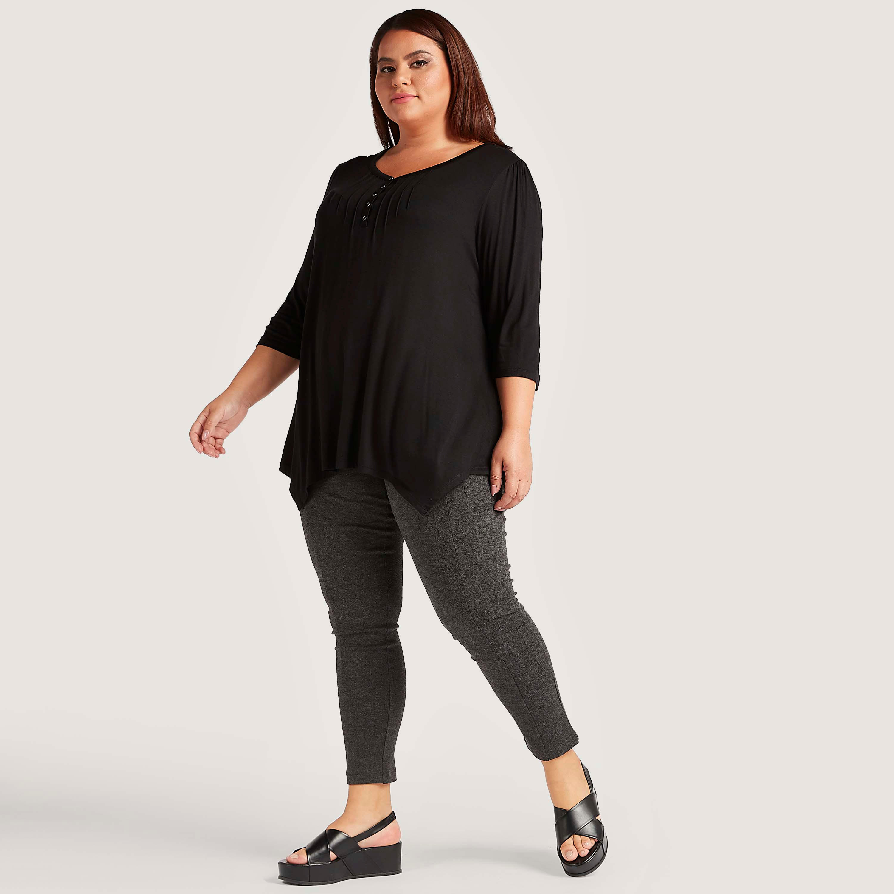 بلوزة سادة بياقة v وأكمام 3/4 وأطراف بطول غير مستوي-women-clothing-shirtsandblouses-blouses-image-4