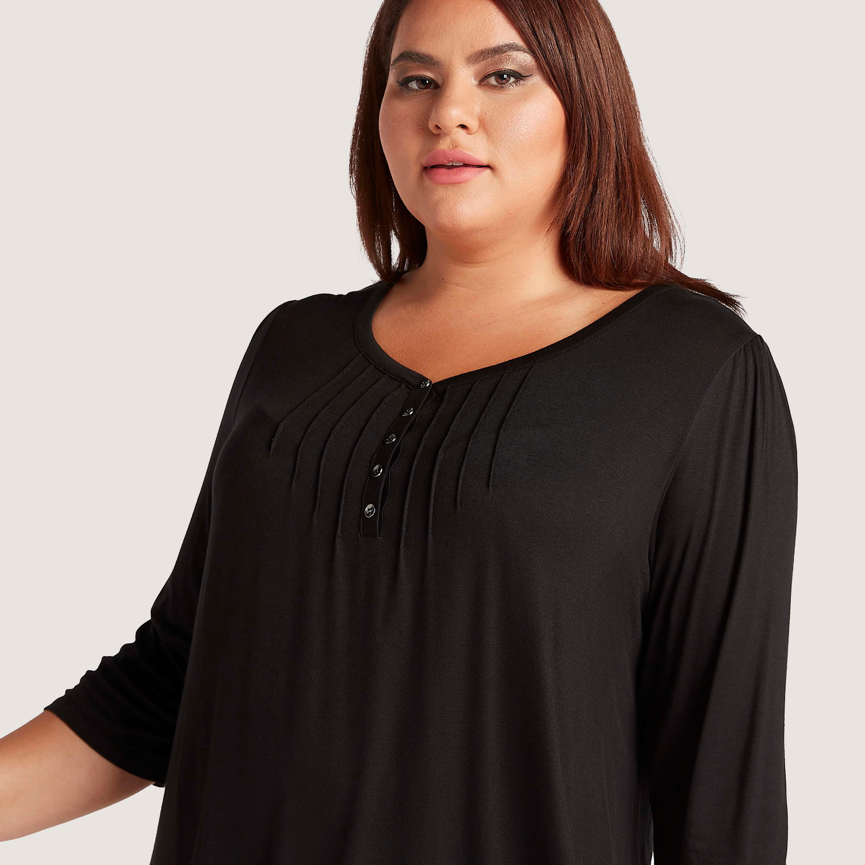 بلوزة سادة بياقة v وأكمام 3/4 وأطراف بطول غير مستوي-women-clothing-shirtsandblouses-blouses-image-3