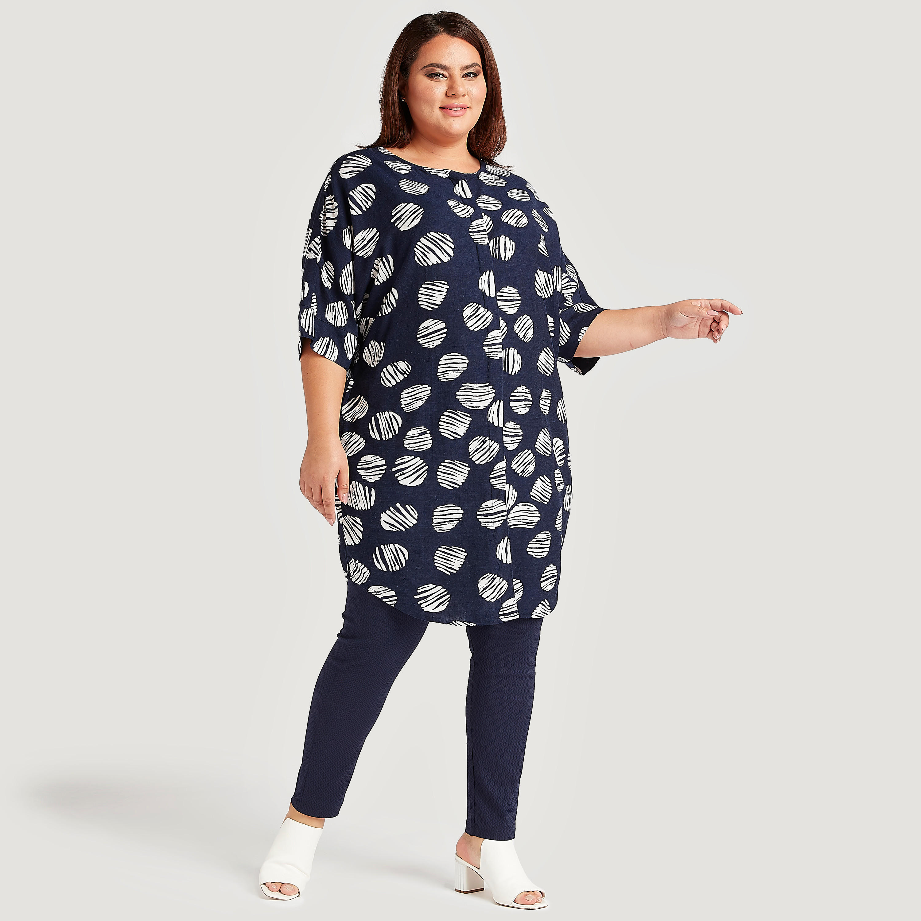 تونيك بياقة مستديرة وأكمام 3/4 وطبعات-women-clothing-shirtsandblouses-blouses-image-4